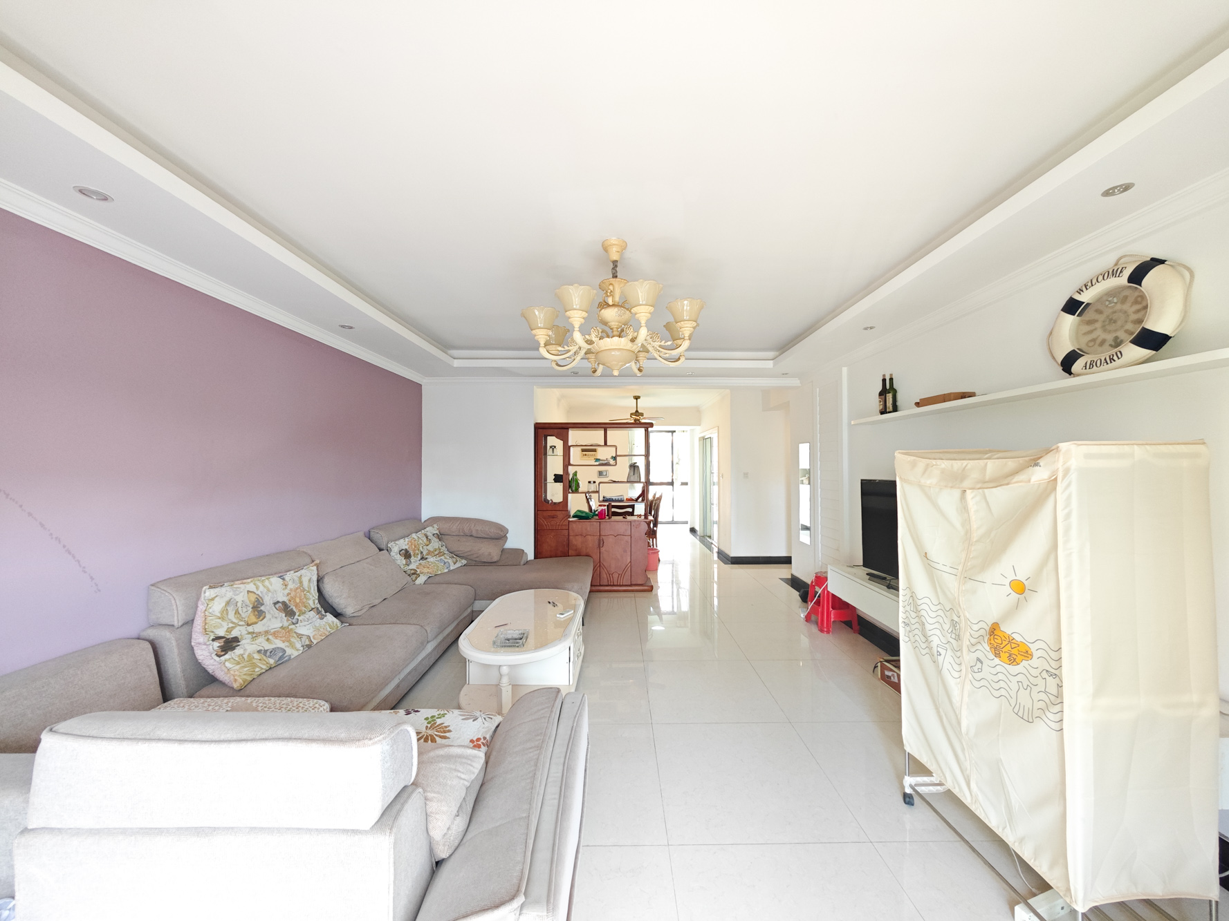 翡翠云天 4室2厅2卫 142.8万 翡翠云天 4室2厅2卫 142.8万客厅