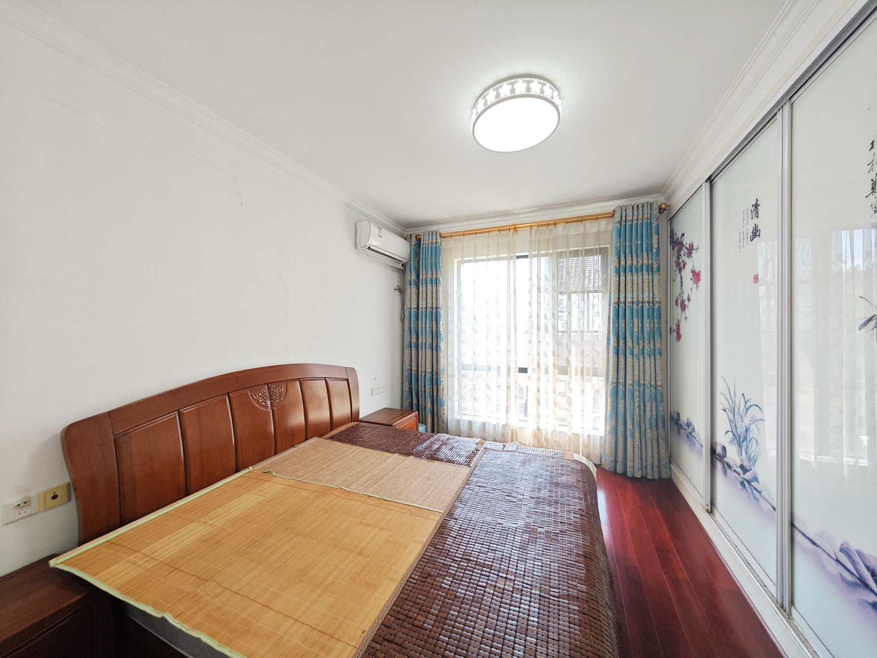 翡翠云天 4室2厅2卫 142.8万 翡翠云天 4室2厅2卫 142.8万卧室