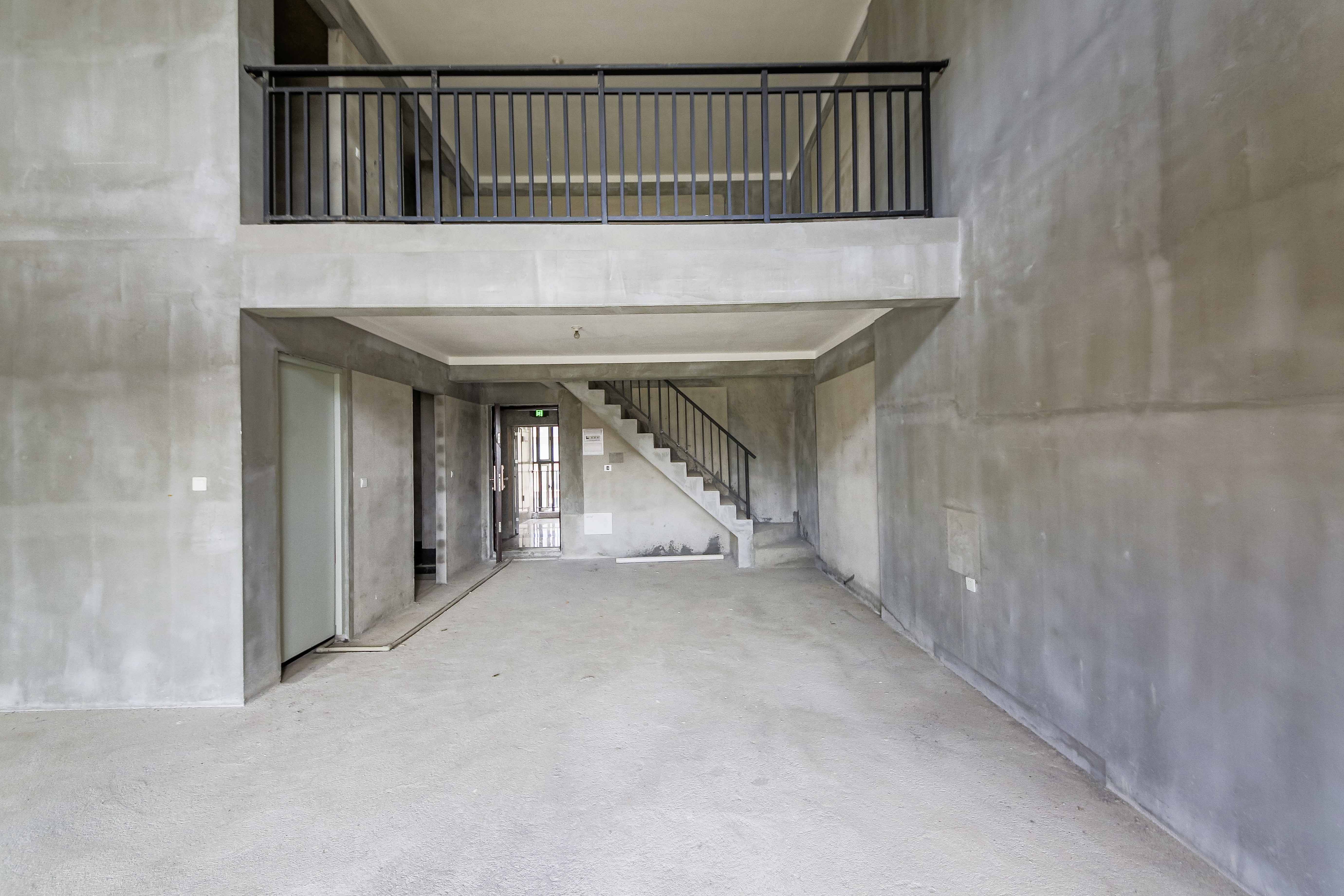 中建钰和城  4室2厅2卫   160.00万客厅