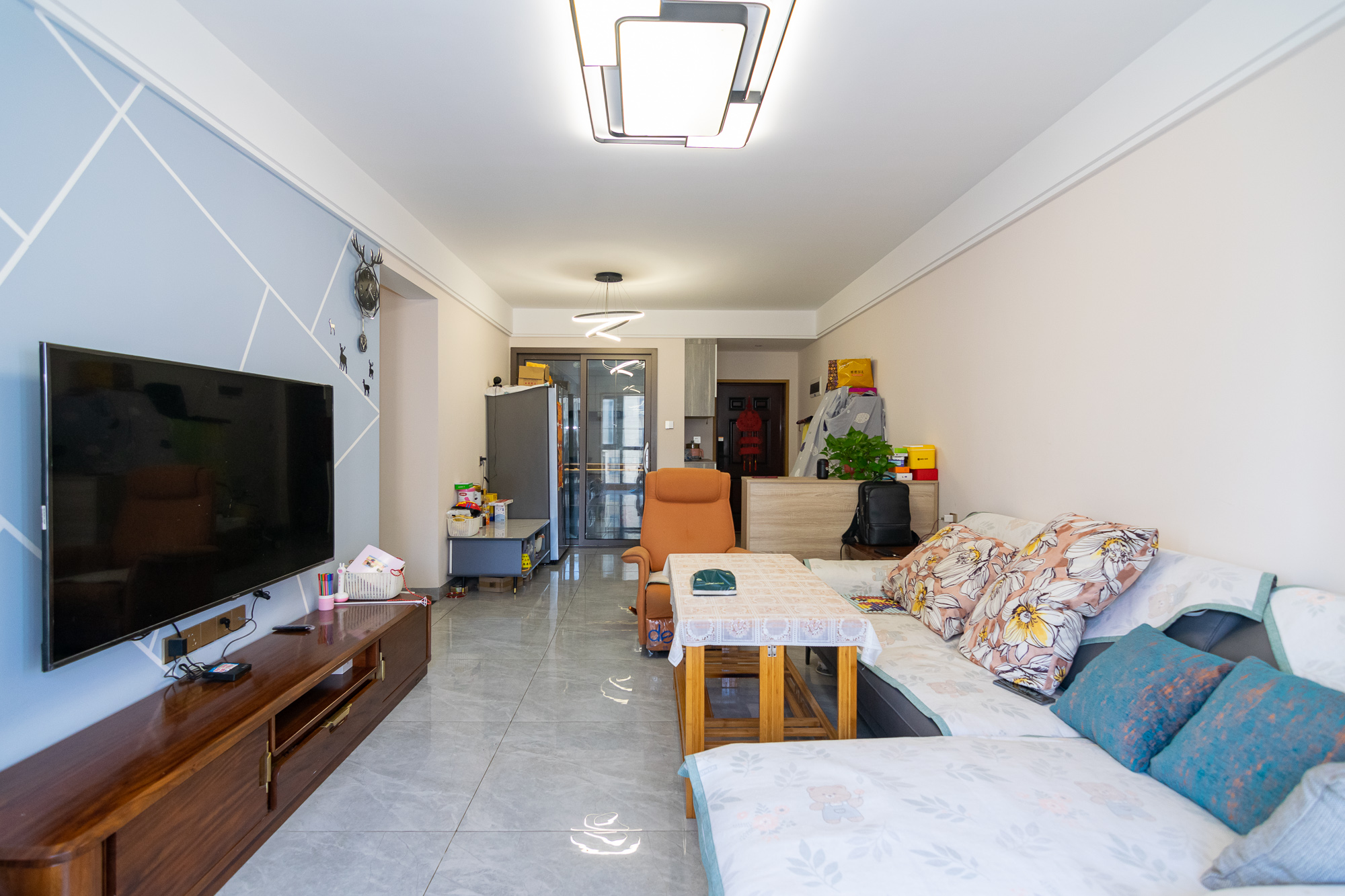 华润桃源里 3室2厅2卫 79.8万 华润桃源里 3室2厅2卫 79.8万客厅