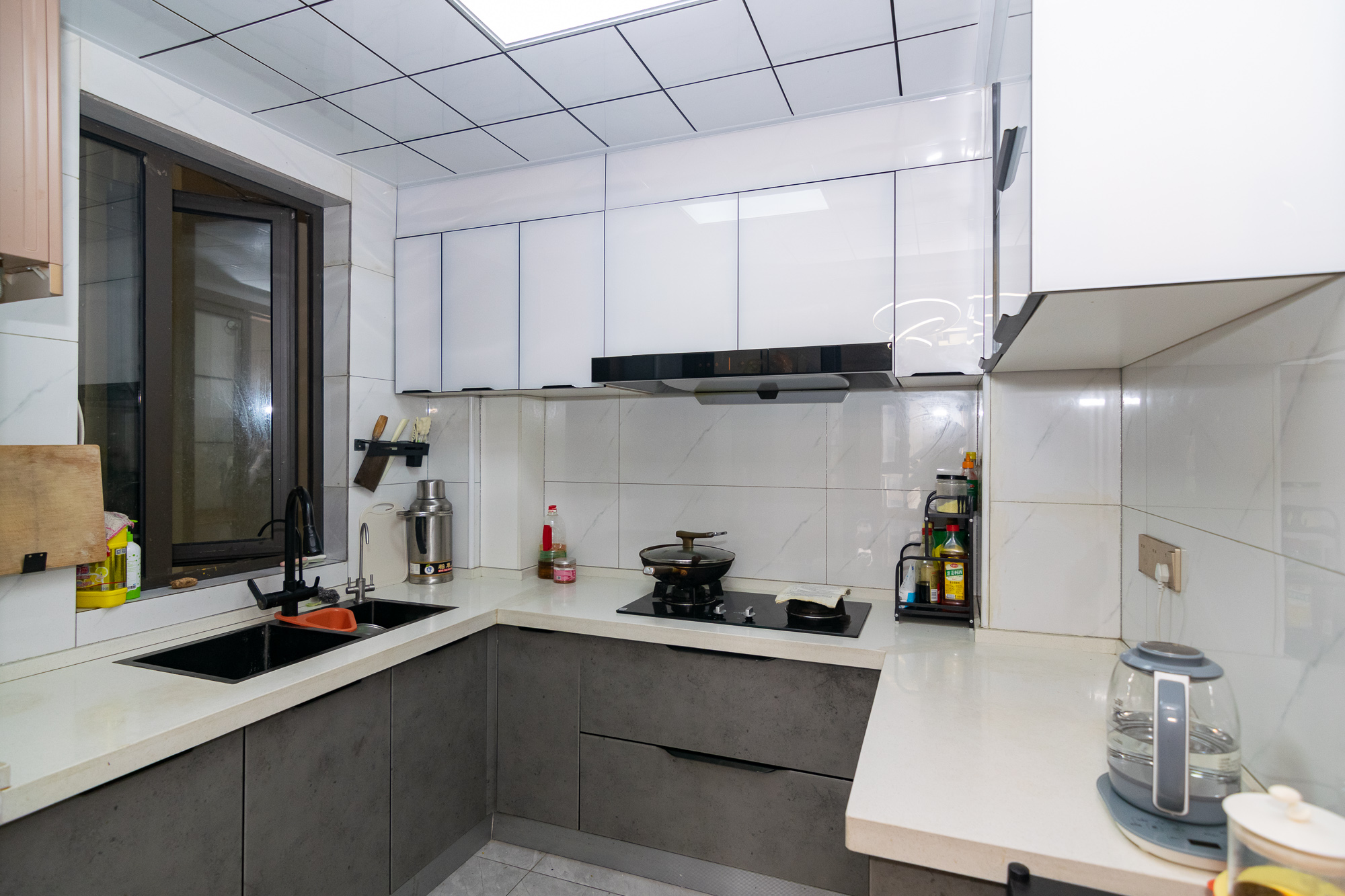 华润桃源里 3室2厅2卫 79.8万 华润桃源里 3室2厅2卫 79.8万厨房