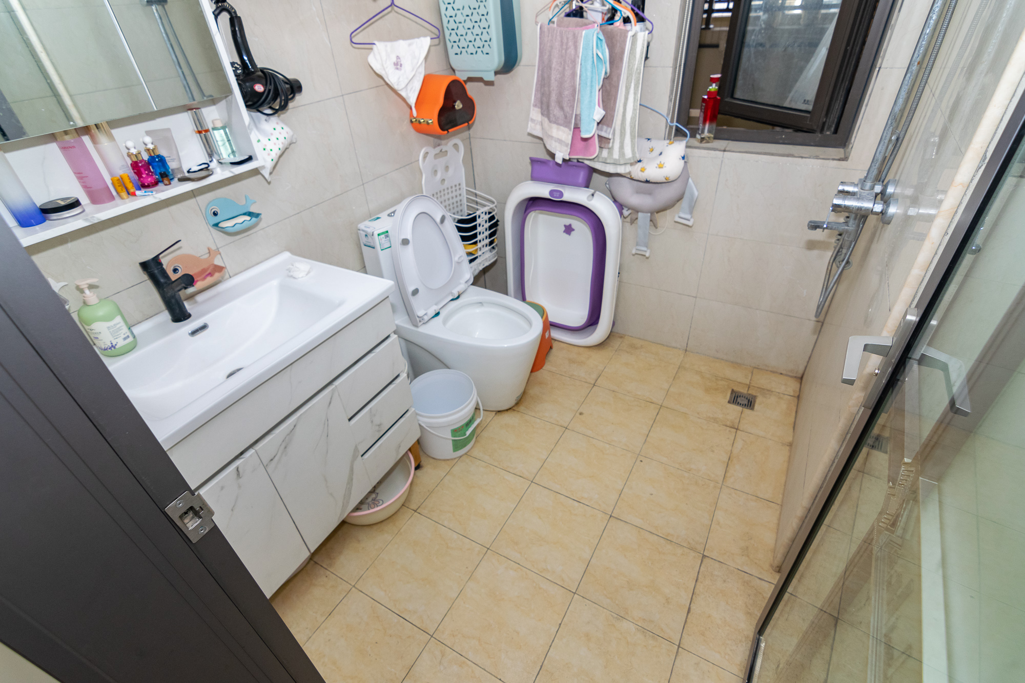 华润桃源里 3室2厅2卫 79.8万 华润桃源里 3室2厅2卫 79.8万卫生间