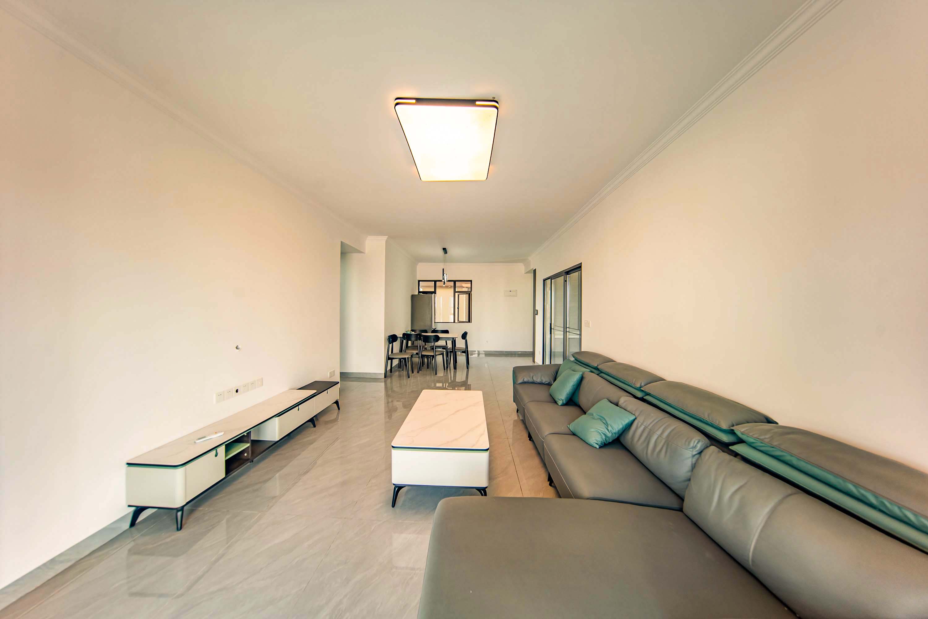 江山帝景雅典 3室2厅2卫 139.9万 江山帝景雅典 3室2厅2卫 139.9万客厅