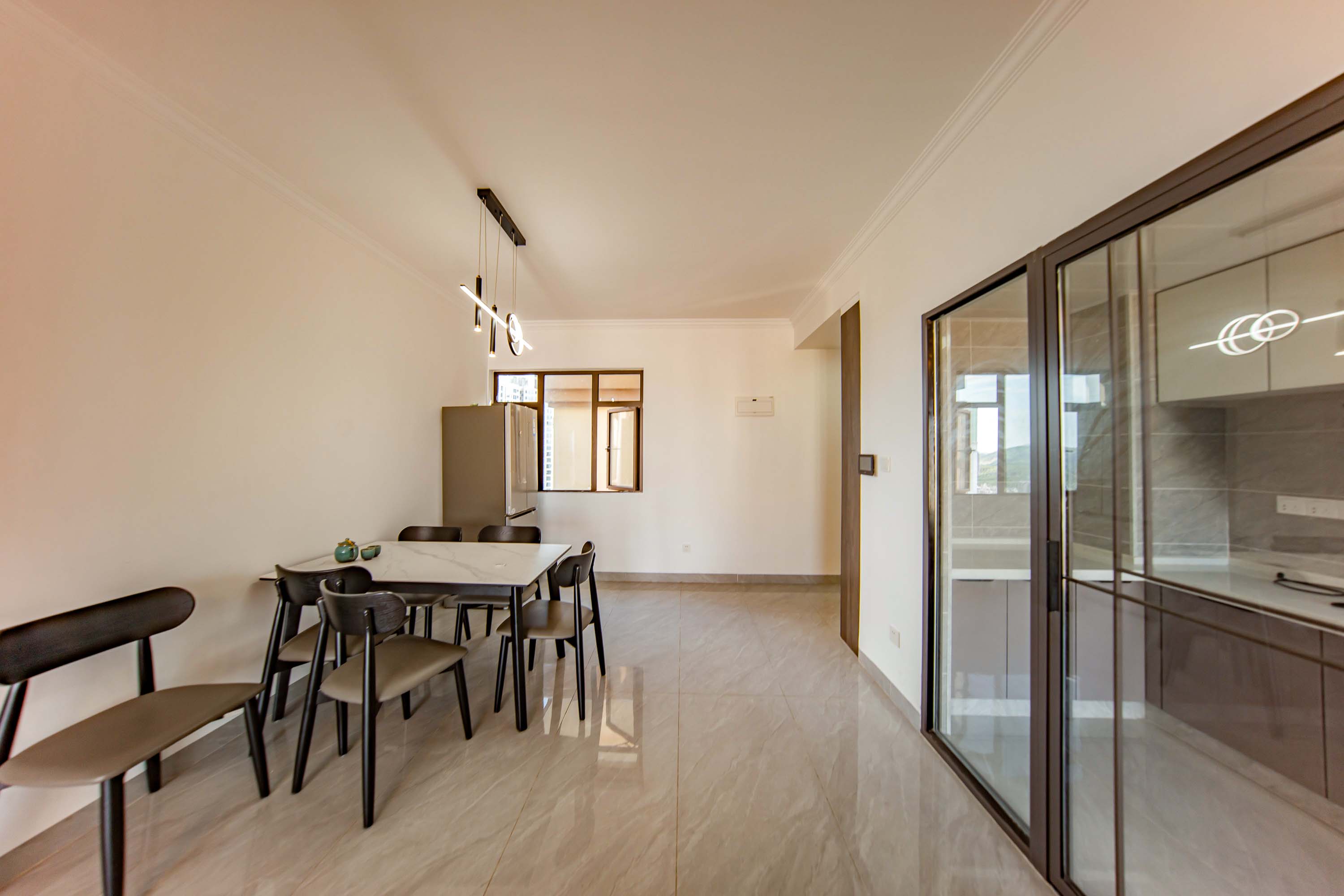 江山帝景雅典 3室2厅2卫 139.9万 江山帝景雅典 3室2厅2卫 139.9万客厅