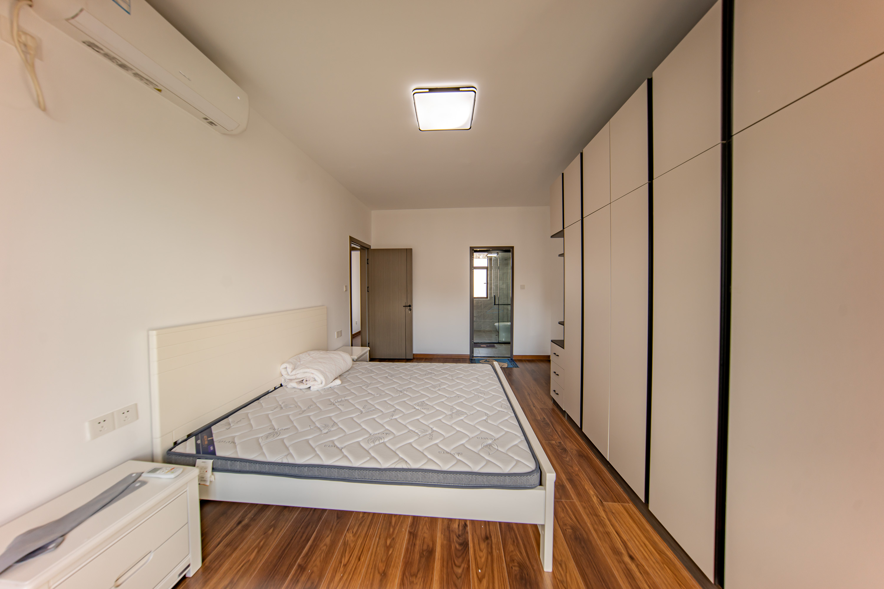 江山帝景雅典 3室2厅2卫 139.9万 江山帝景雅典 3室2厅2卫 139.9万卧室