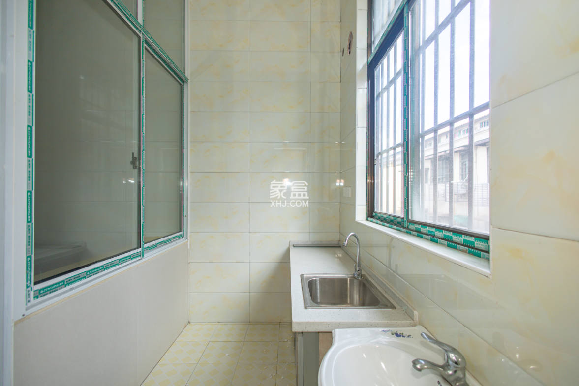 星沙三区  2室1厅1卫    78.0万 星沙三区  2室1厅1卫    78.0万厨房