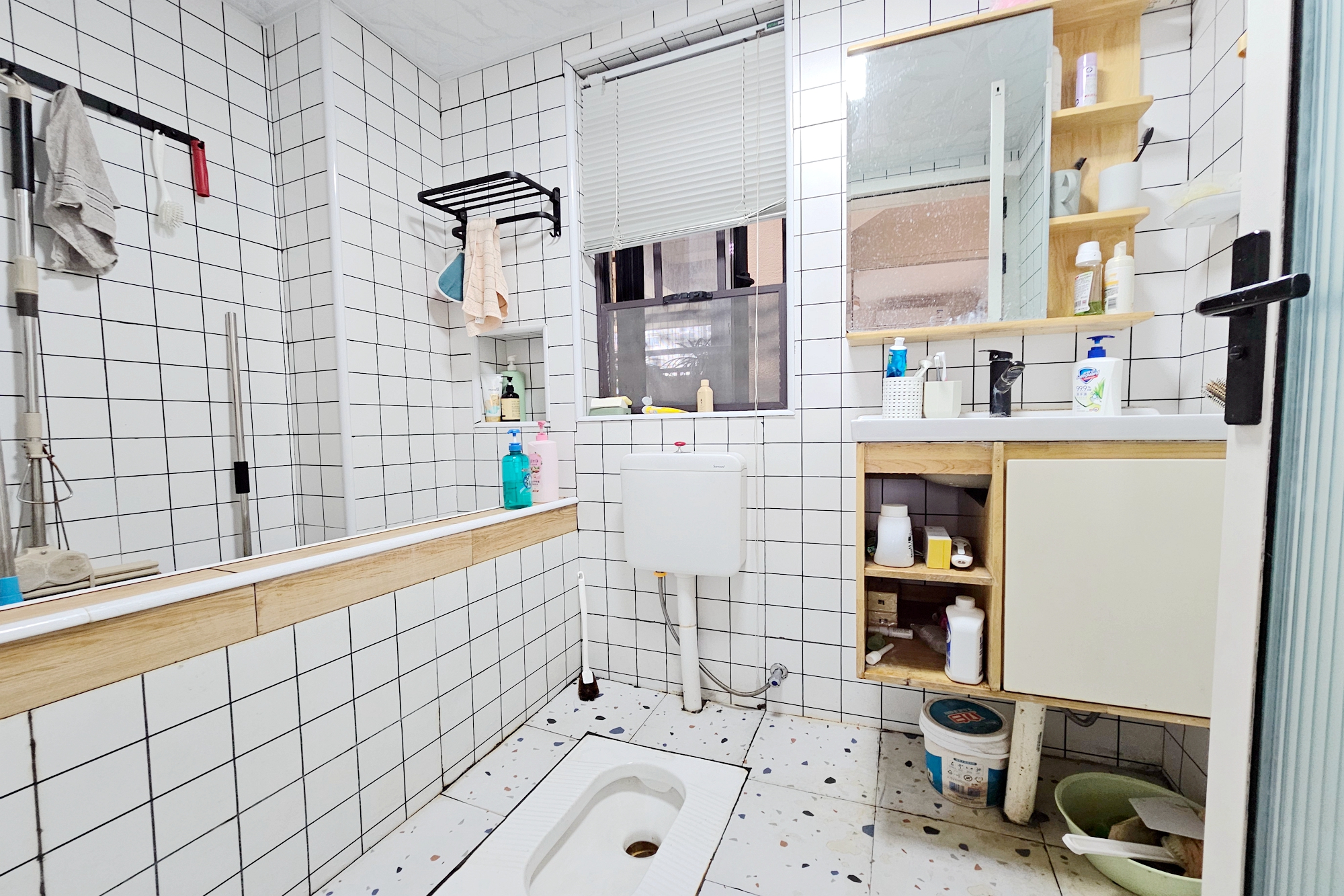 阳光城尚东湾蓝莓苑  4室2厅2卫    128.0万卫生间