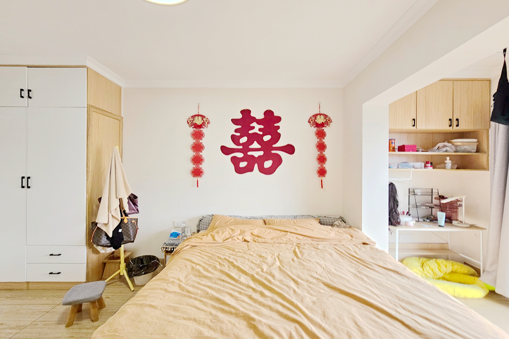 阳光城尚东湾蓝莓苑  4室2厅2卫    128.0万卧室