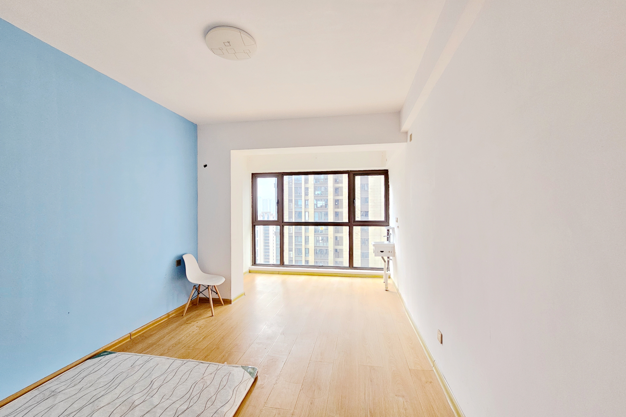 明昇壹城(明昇时代广场)二期  3室2厅2卫    140.0万 明昇壹城(明昇时代广场)二期  3室2厅2卫    140.0万卧室