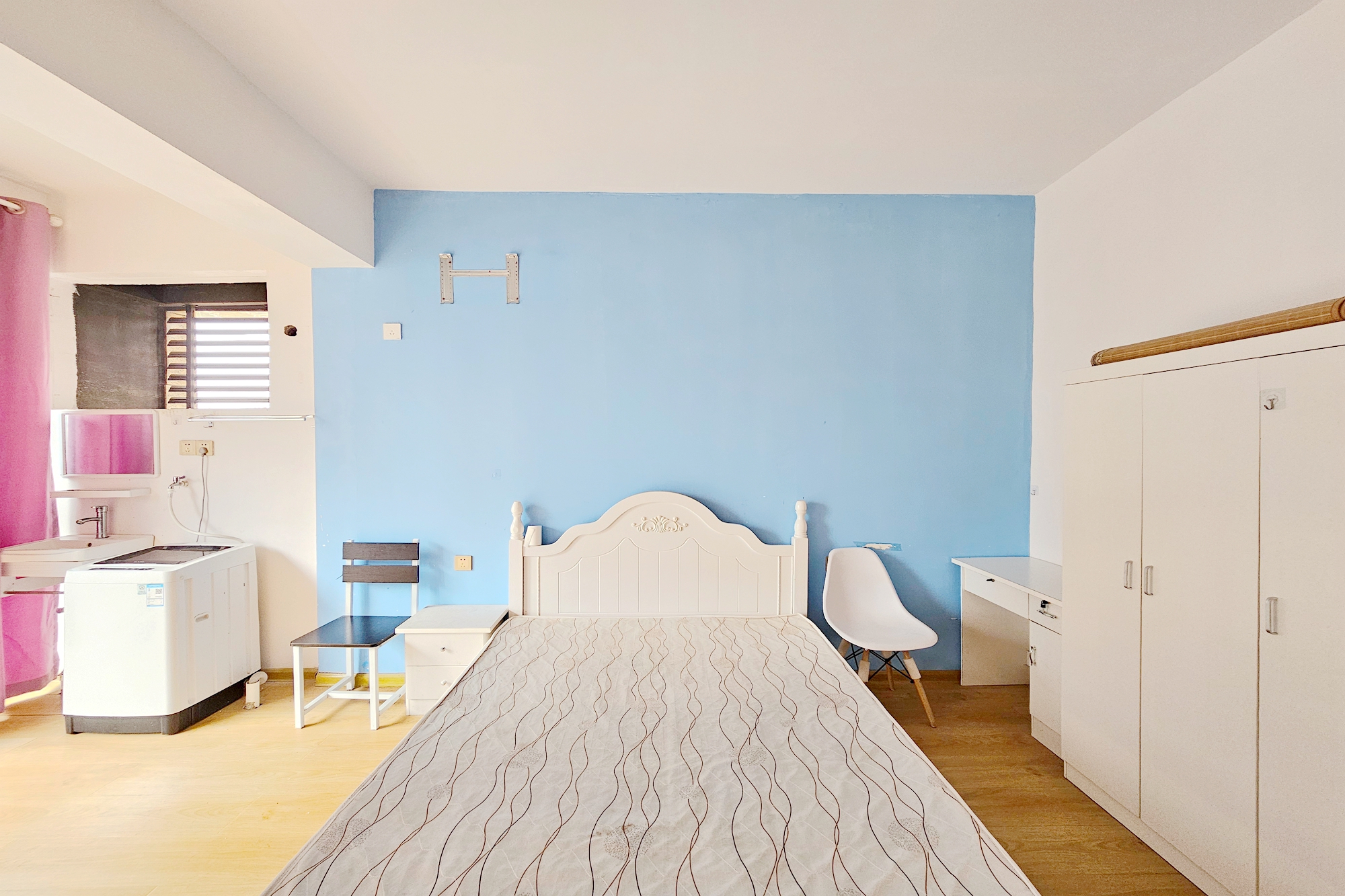 明昇壹城(明昇时代广场)二期  3室2厅2卫    140.0万 明昇壹城(明昇时代广场)二期  3室2厅2卫    140.0万卧室