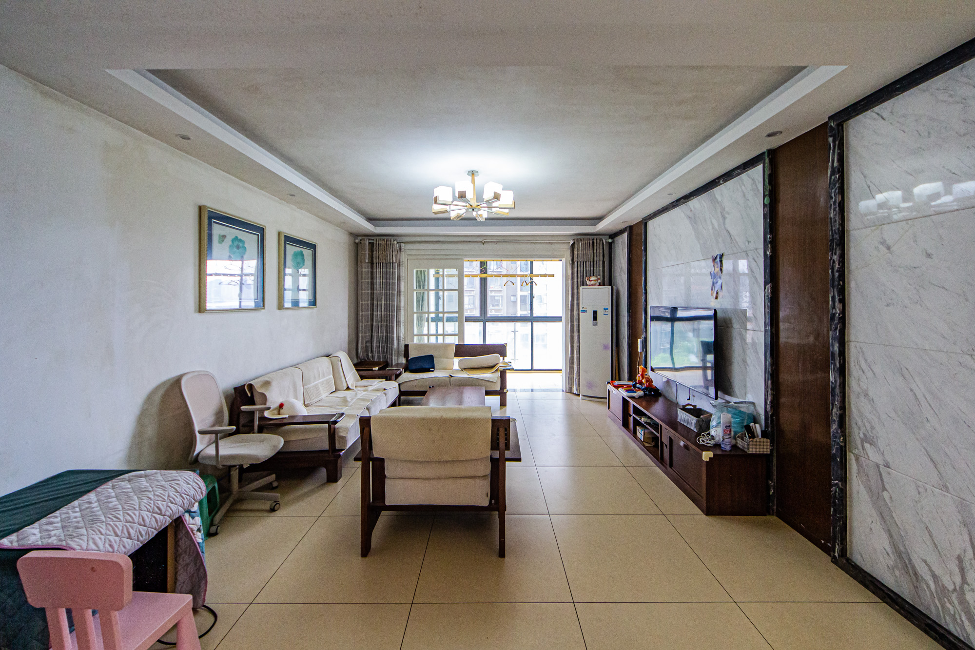 湘江世纪城悦江苑  3室2厅2卫    120.0万 湘江世纪城悦江苑  3室2厅2卫    120.0万客厅