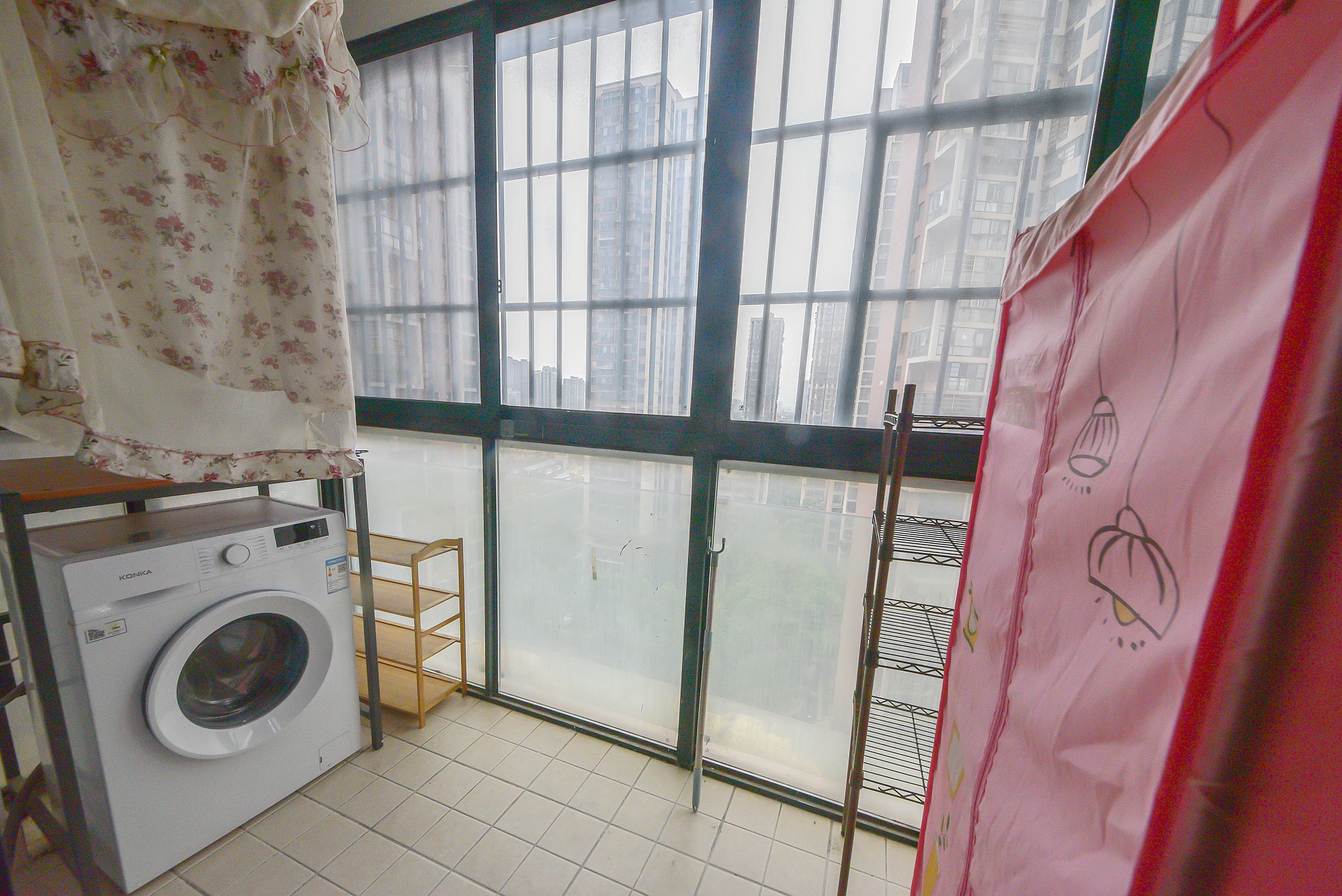 尊邸华庭  3室2厅1卫   97.00万其他