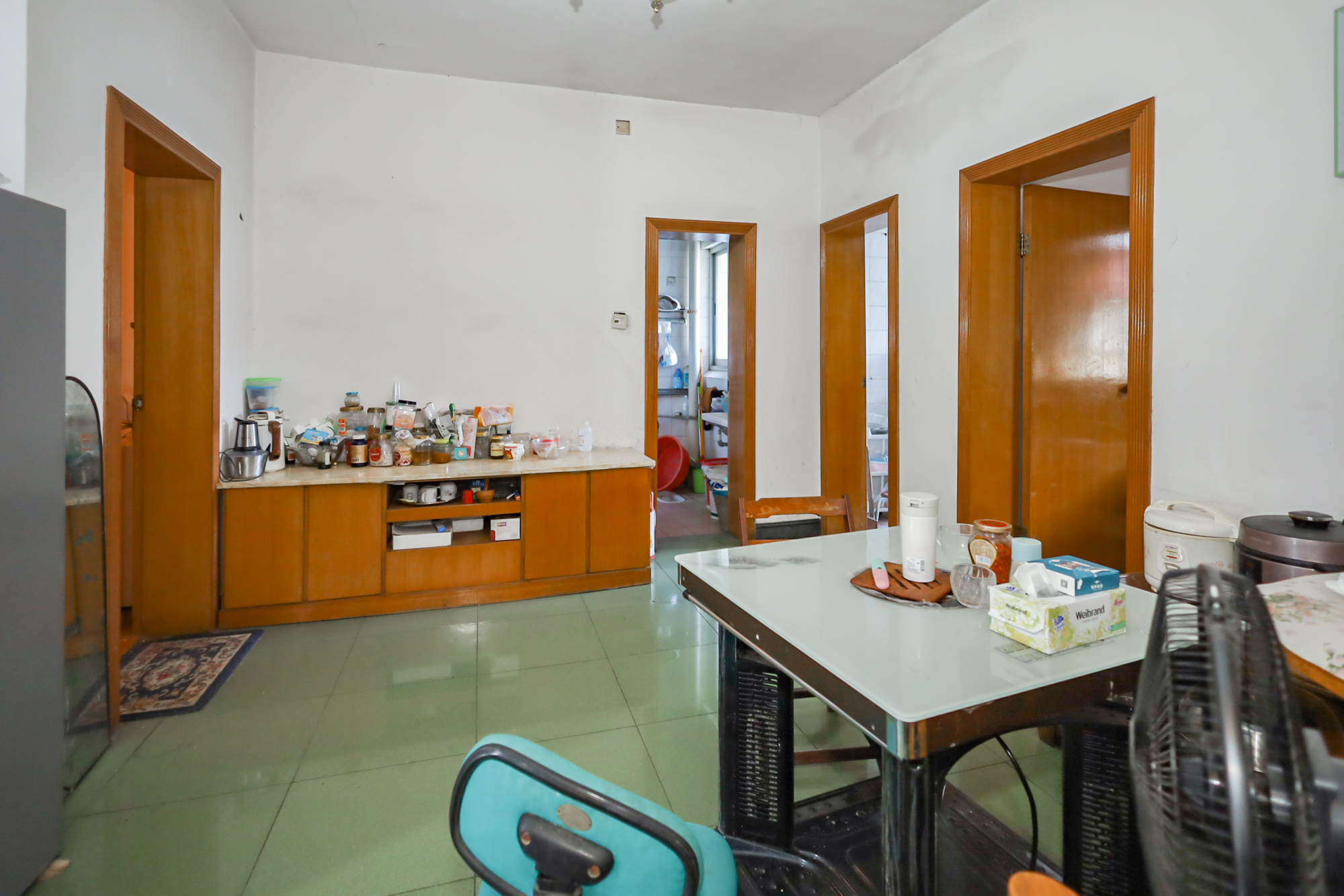 工商银行宿舍  3室2厅2卫    75.0万客厅