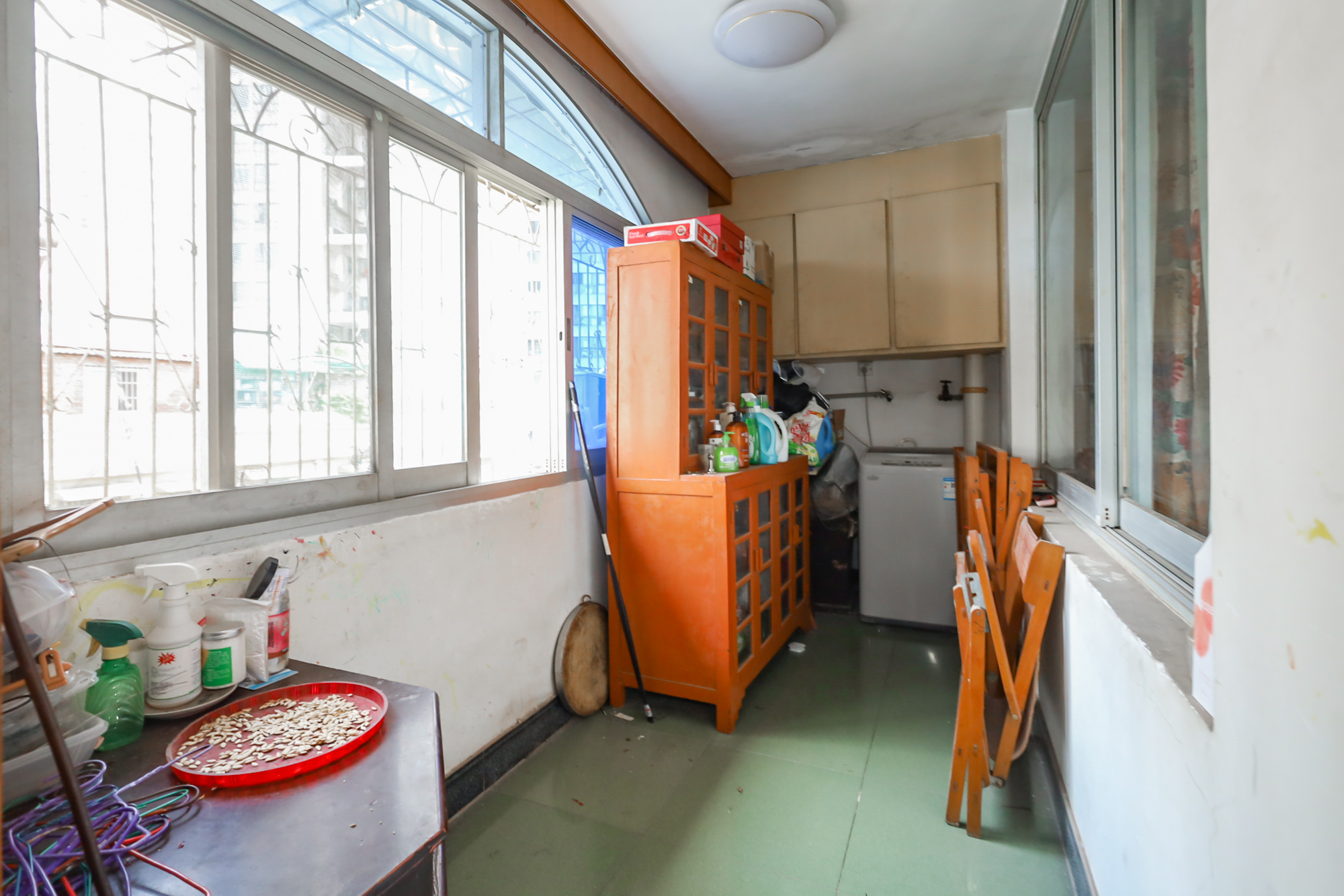 工商银行宿舍  3室2厅2卫    75.0万阳台