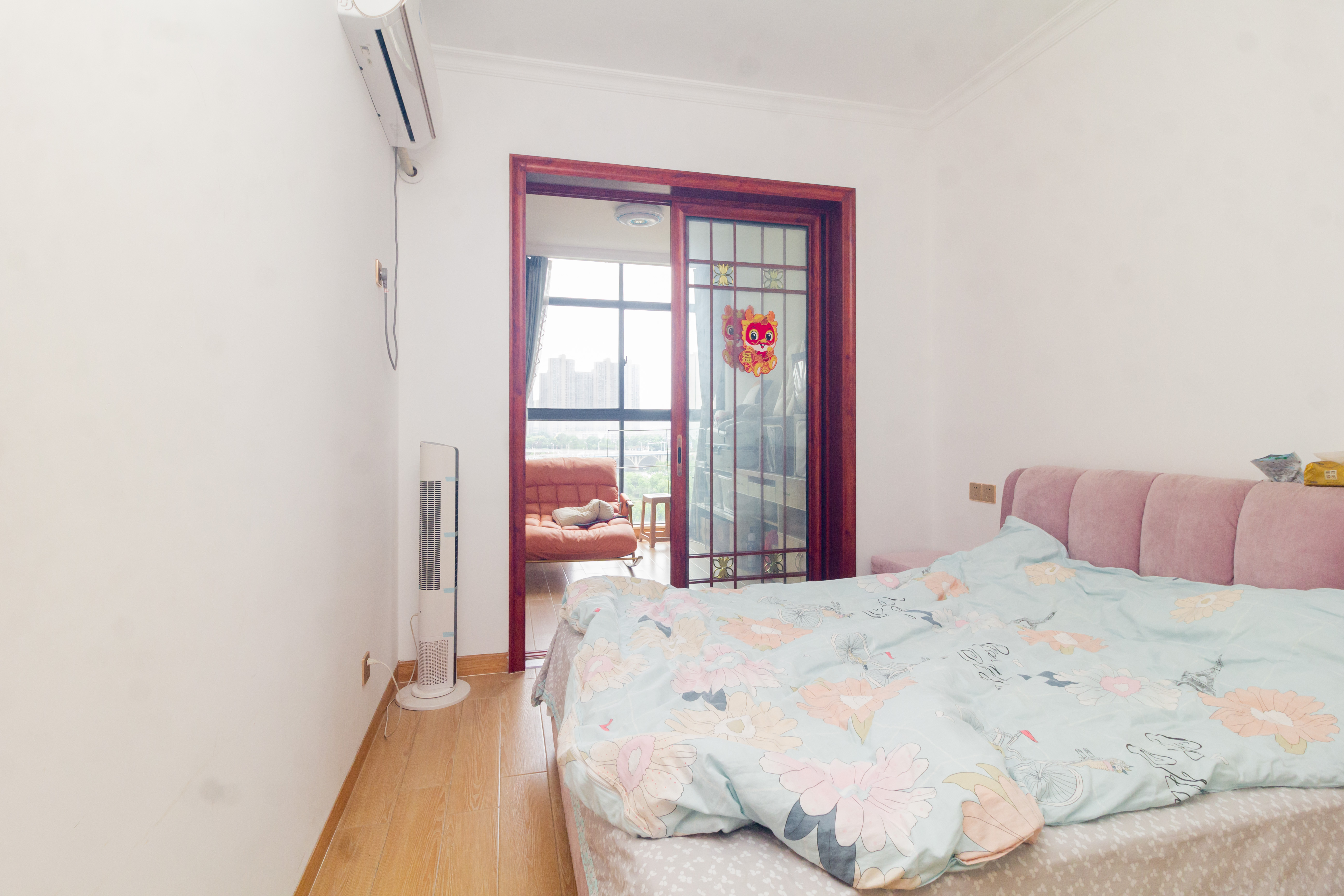 辉煌国际城一期 4室2厅2卫 141.0万 辉煌国际城一期 4室2厅2卫 141.0万卧室