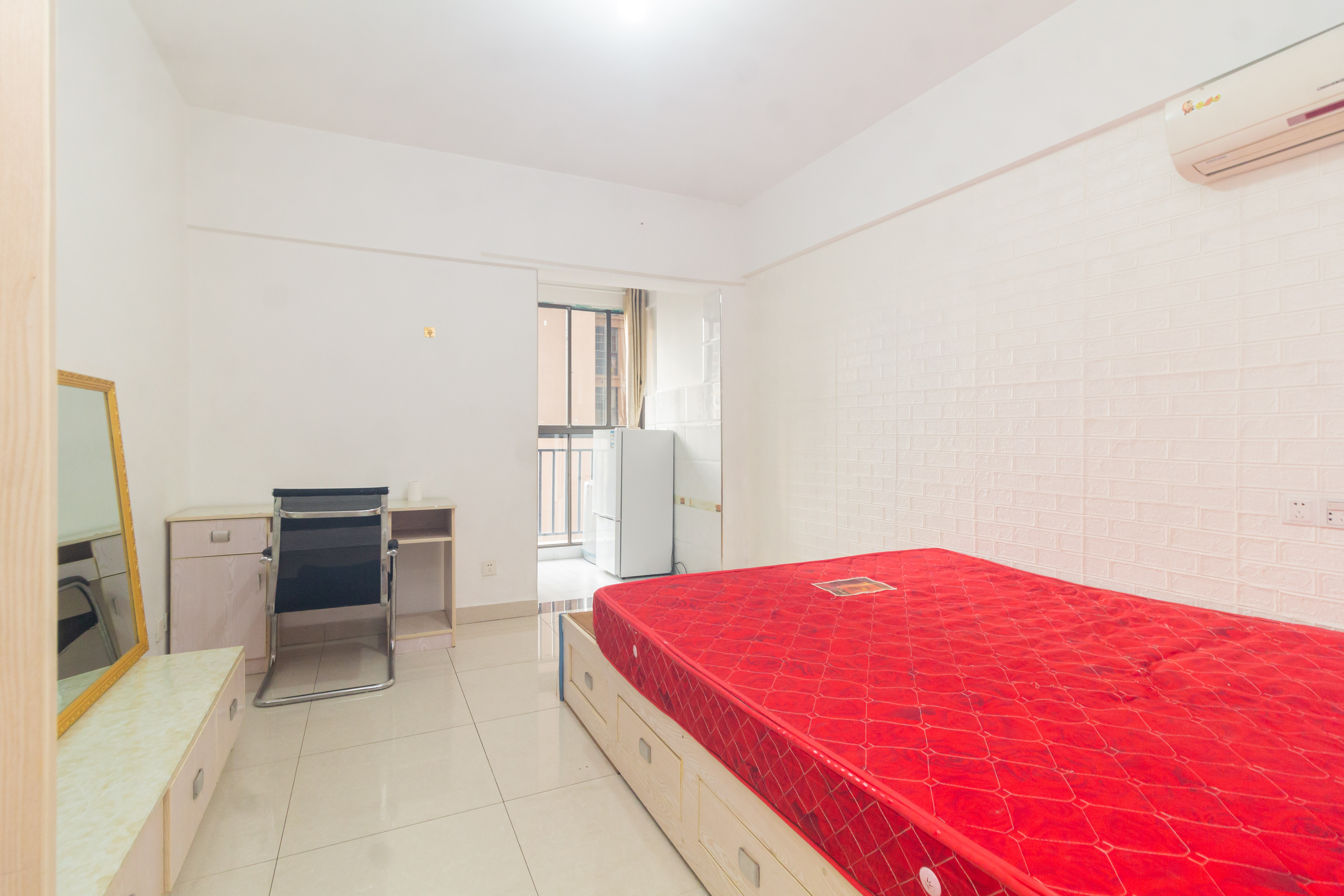 爵士湘  1室1厅1卫    18.8万 爵士湘  1室1厅1卫    18.8万客厅