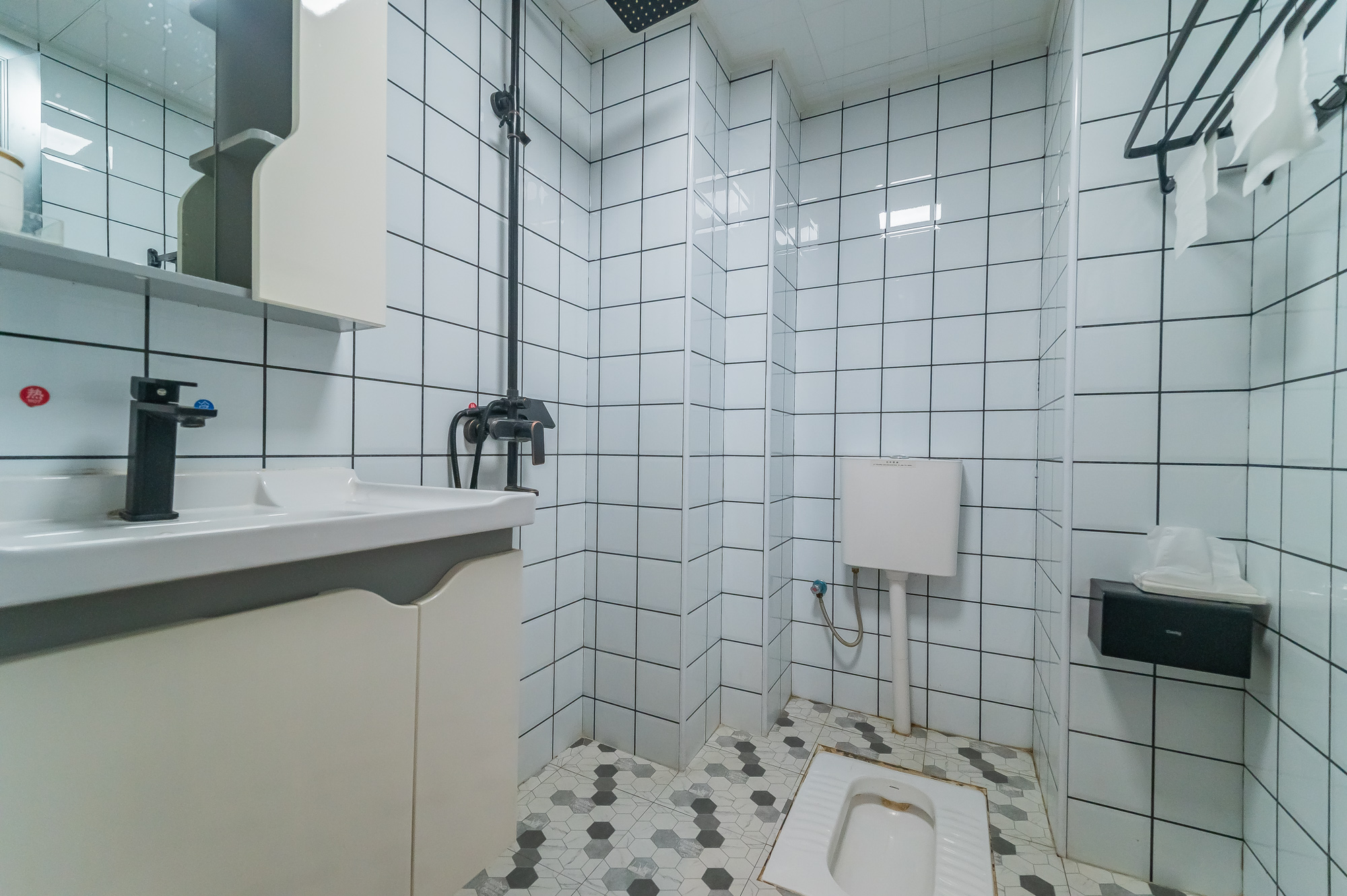 国泰九龙湾  1室1厅1卫    32.0万 国泰九龙湾  1室1厅1卫    32.0万卫生间