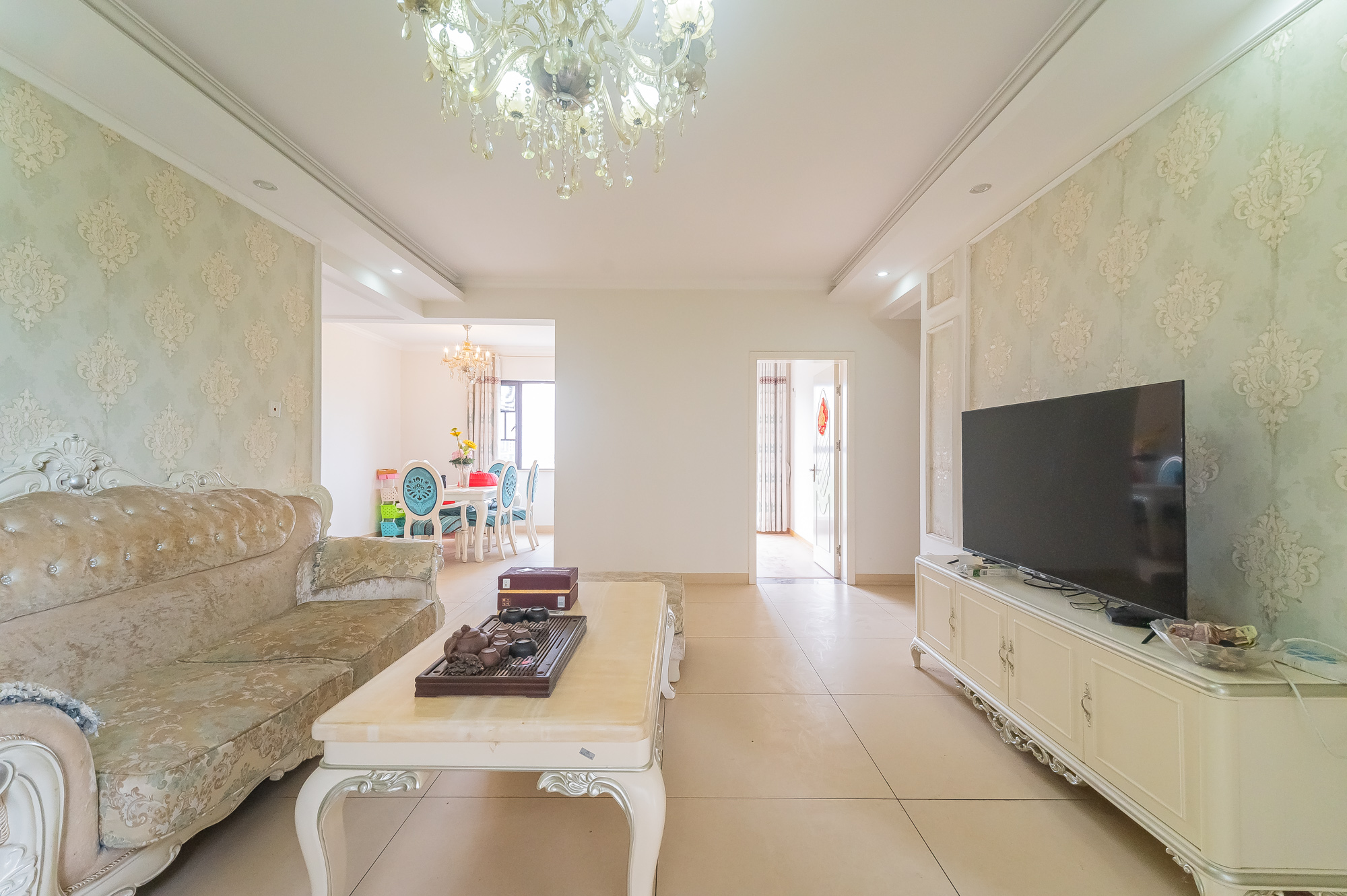 星湖湾一期高层 4室2厅2卫 115.8万 星湖湾一期高层 4室2厅2卫 115.8万客厅