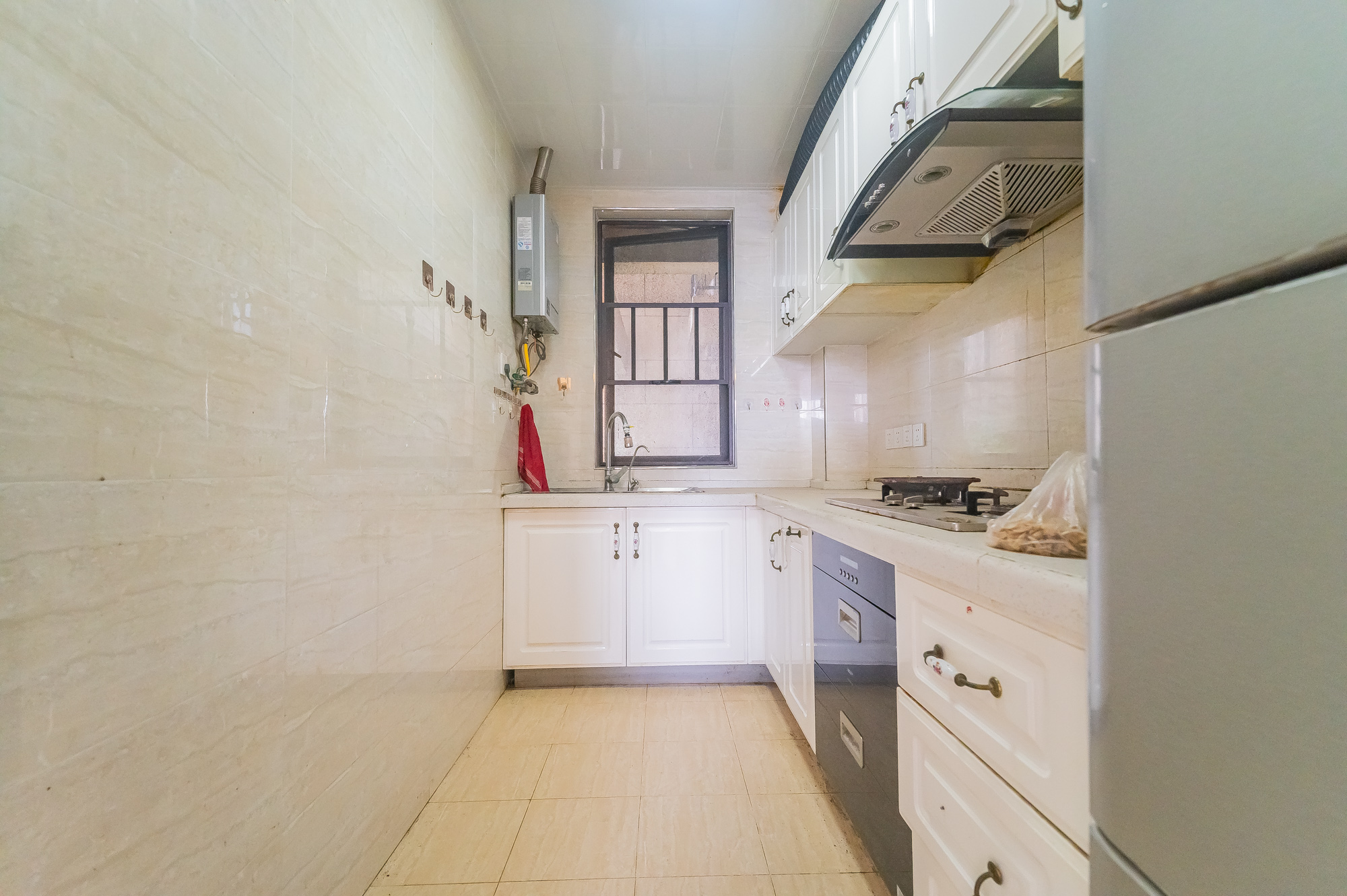 星湖湾一期高层 4室2厅2卫 115.8万 星湖湾一期高层 4室2厅2卫 115.8万厨房