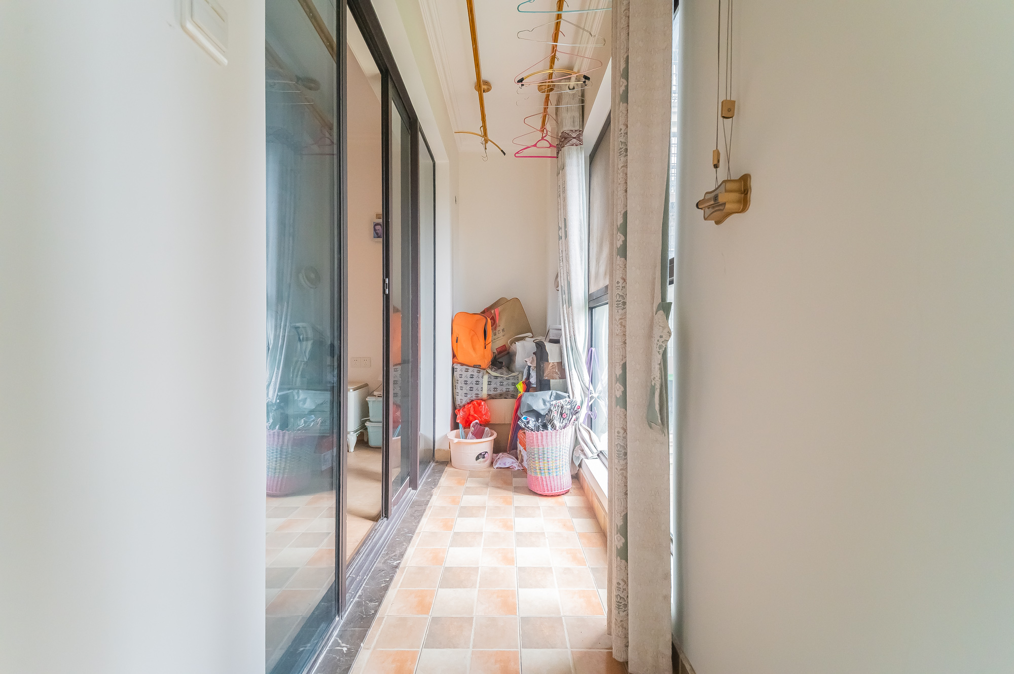 星湖湾一期高层 4室2厅2卫 115.8万 星湖湾一期高层 4室2厅2卫 115.8万阳台