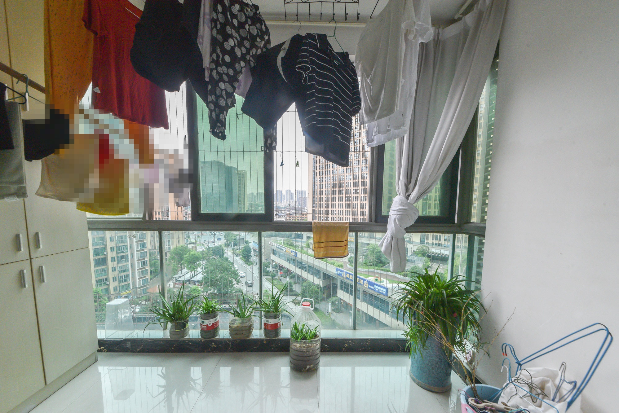 新城新世界一二三期  2室2厅1卫    85.0万 新城新世界一二三期  2室2厅1卫    85.0万阳台