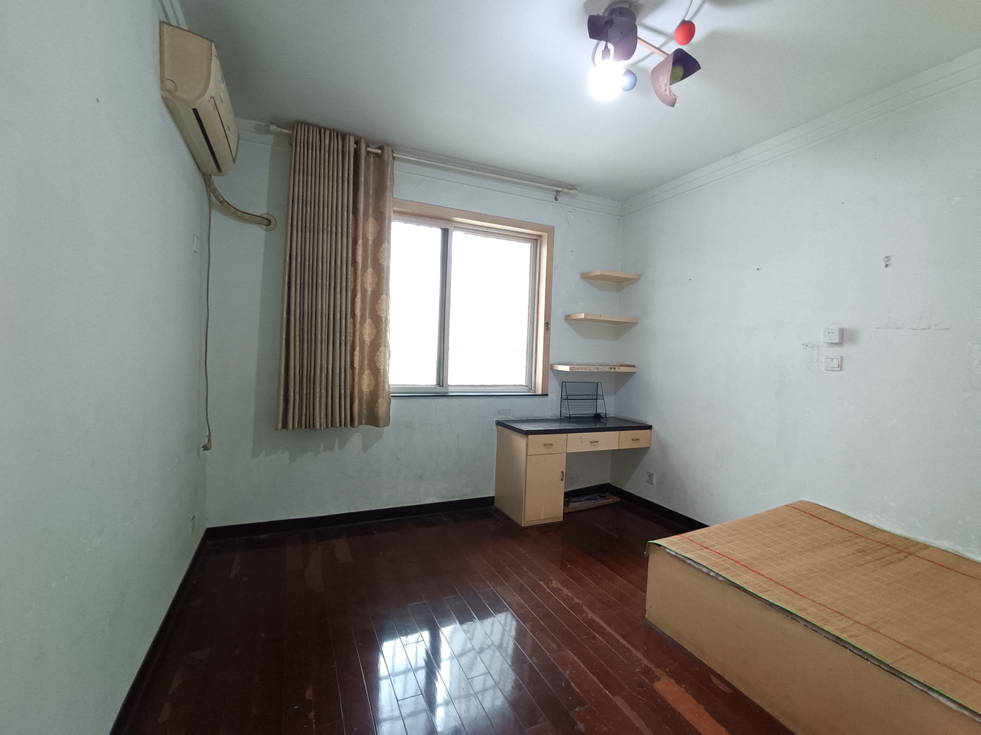 天元区金丰小区 3室2厅2卫 35.0万 天元区金丰小区 3室2厅2卫 35.0万室内图