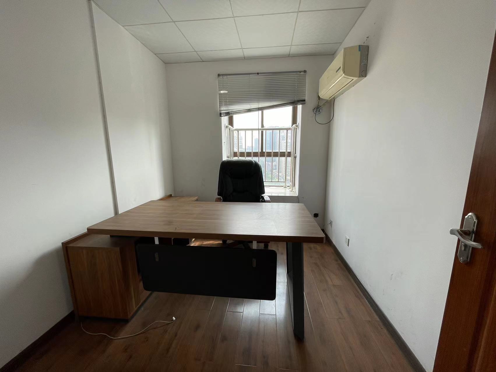 庐山恋 2室2厅1卫 50.0万 庐山恋 2室2厅1卫 50.0万室内图