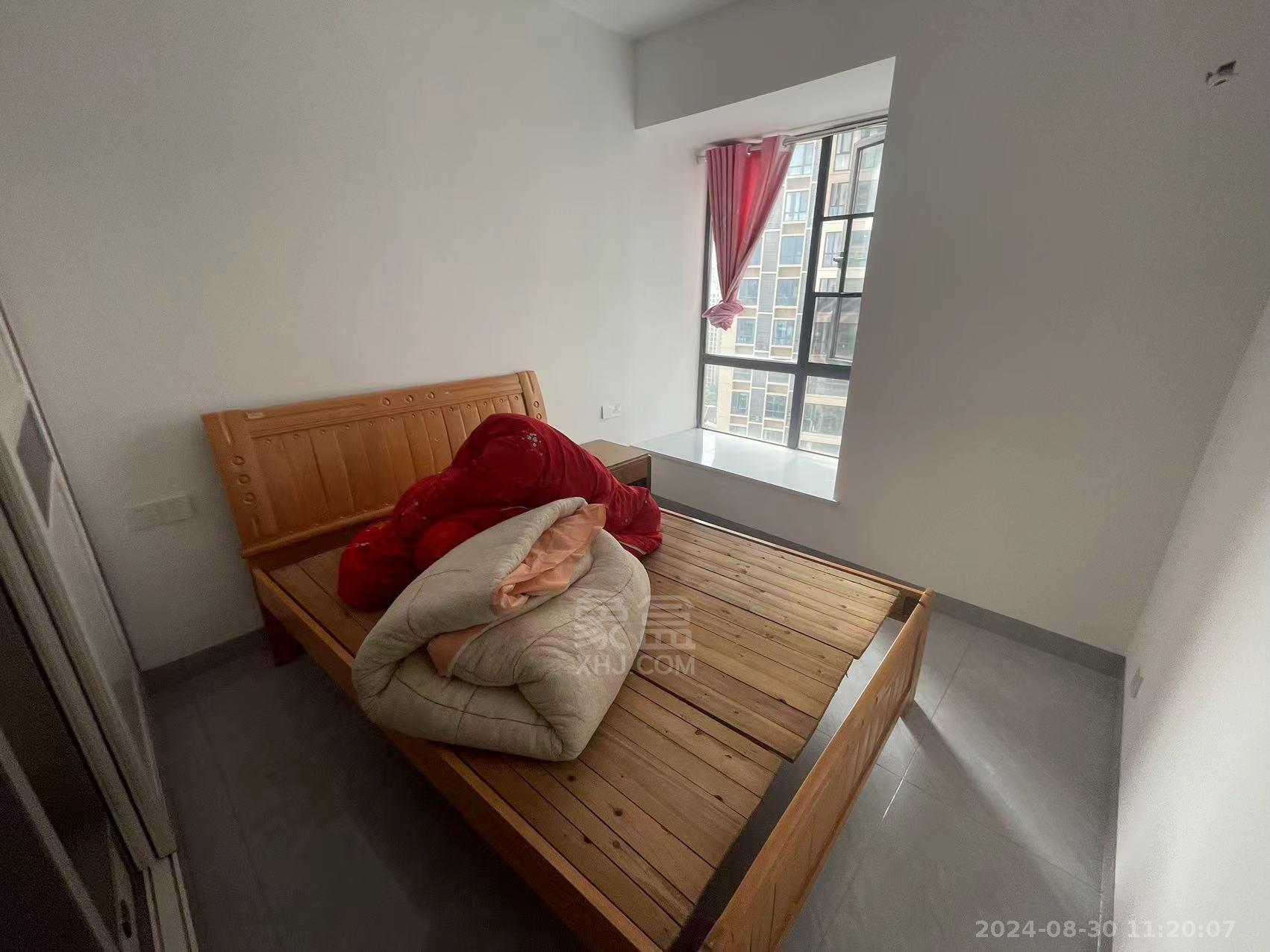 山水豪庭 3室2厅1卫 1800.00元/月 山水豪庭 3室2厅1卫 1800.00元/月室内图