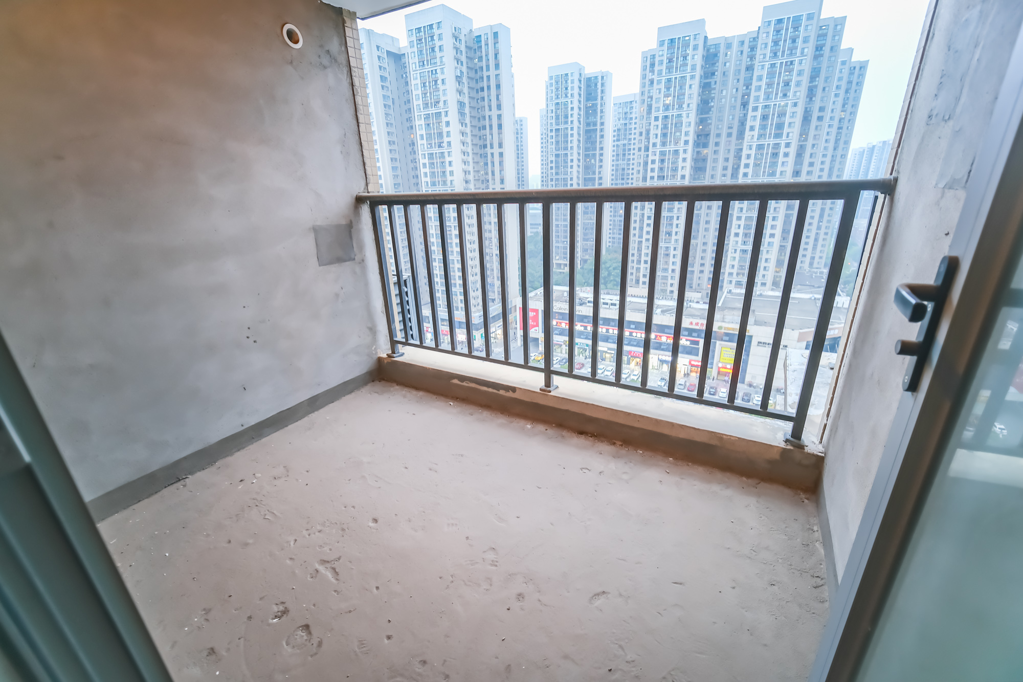 湖湘奥林匹克花园  3室2厅2卫    75.8万 湖湘奥林匹克花园  3室2厅2卫    75.8万卧室