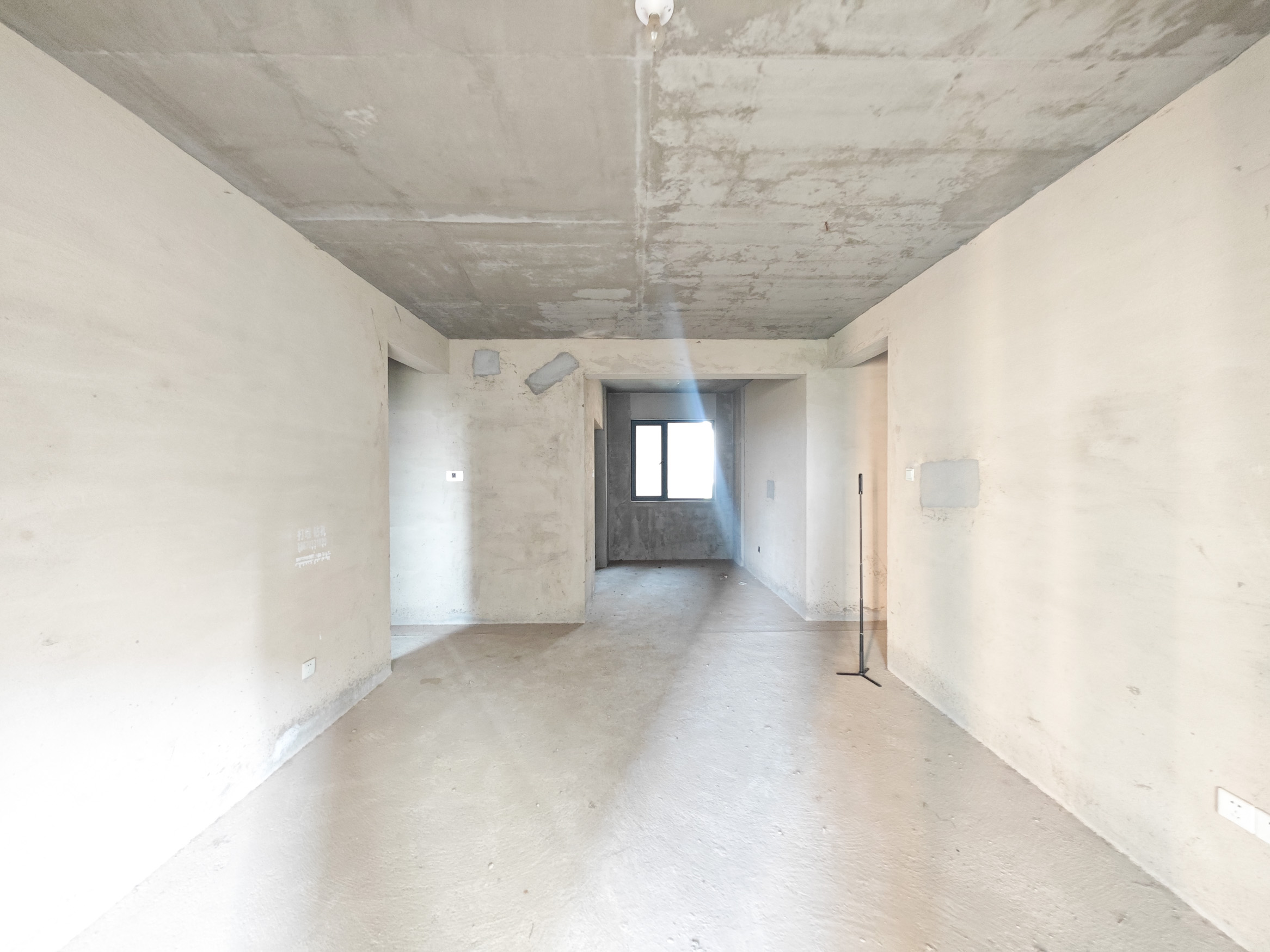 中建嘉和城  4室2厅2卫   127.00万