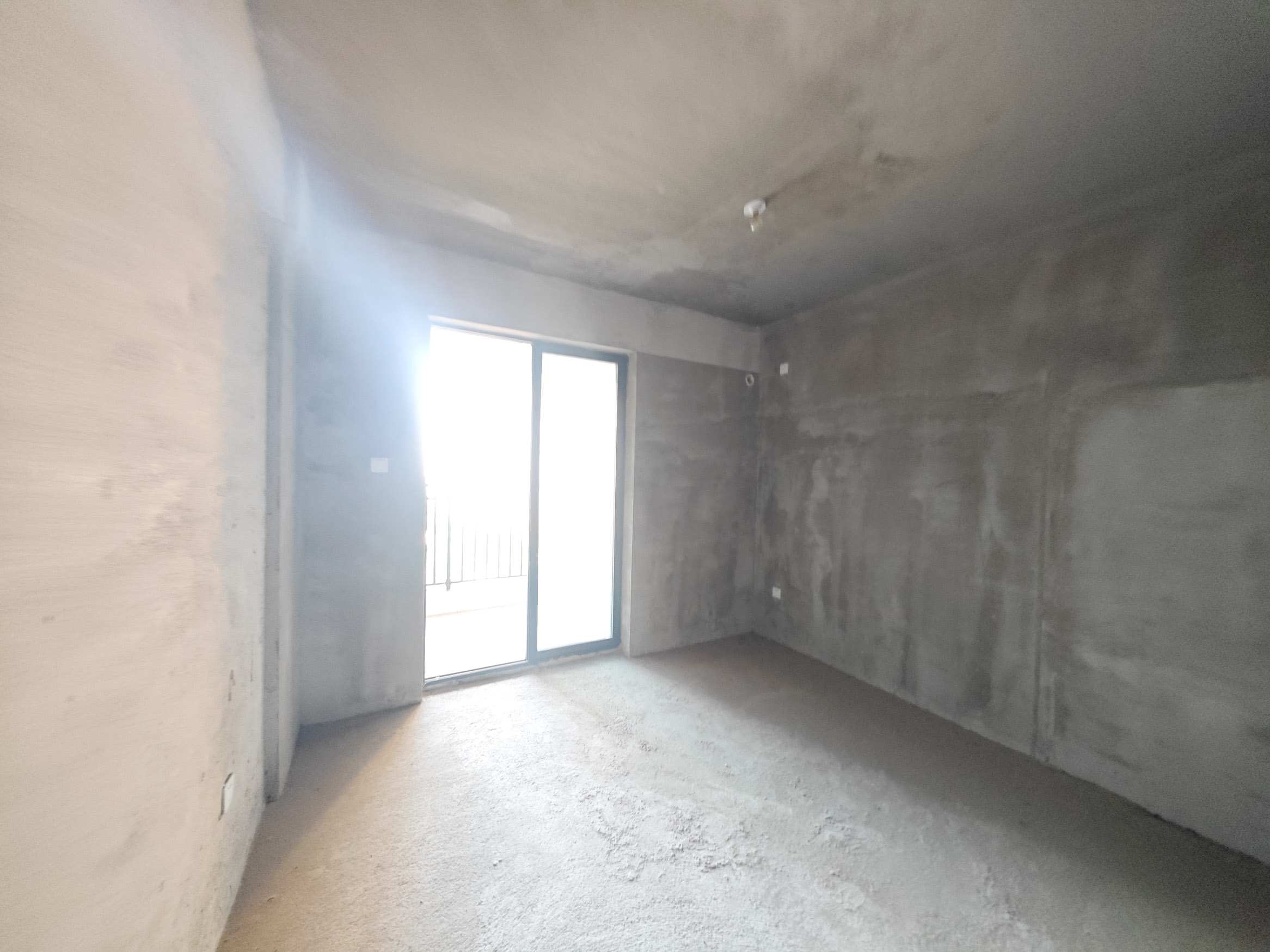中建嘉和城  4室2厅2卫   127.00万卧室