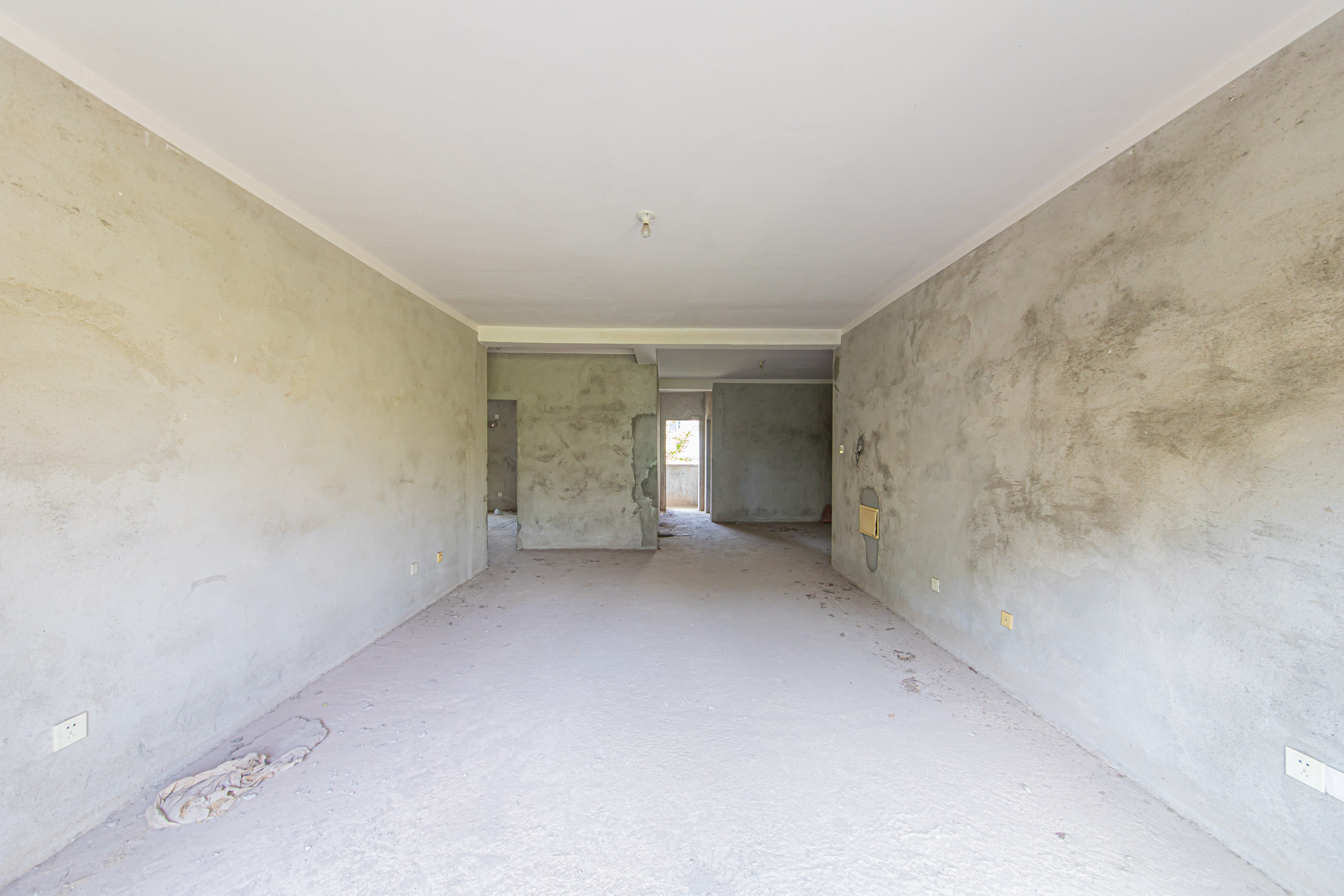 银桂苑  3室2厅2卫    106.0万客厅