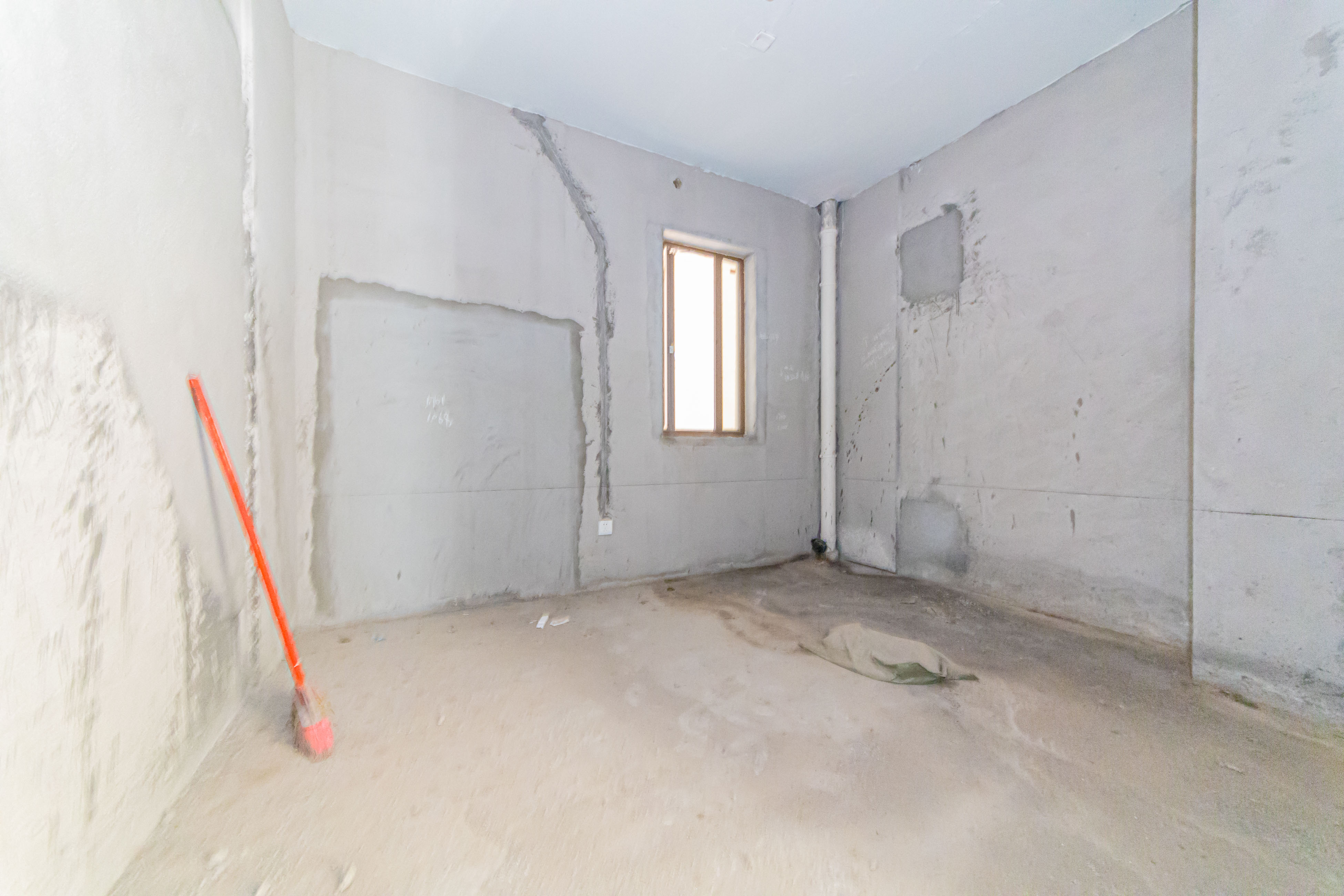 大唐印象二期御府 5室2厅3卫 188.0万 大唐印象二期御府 5室2厅3卫 188.0万卧室