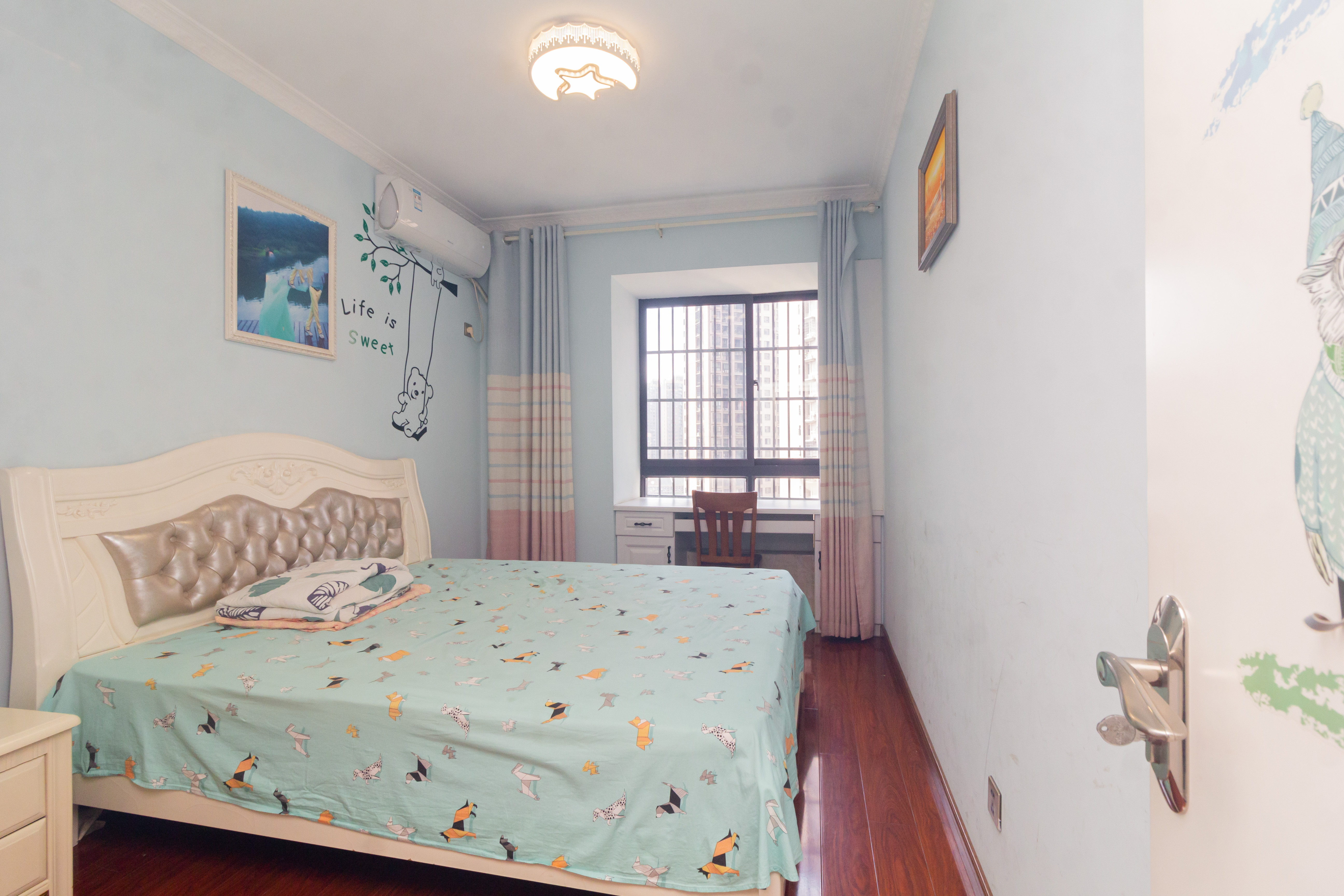 康桥长郡 3室2厅1卫 85.8万 康桥长郡 3室2厅1卫 85.8万卧室