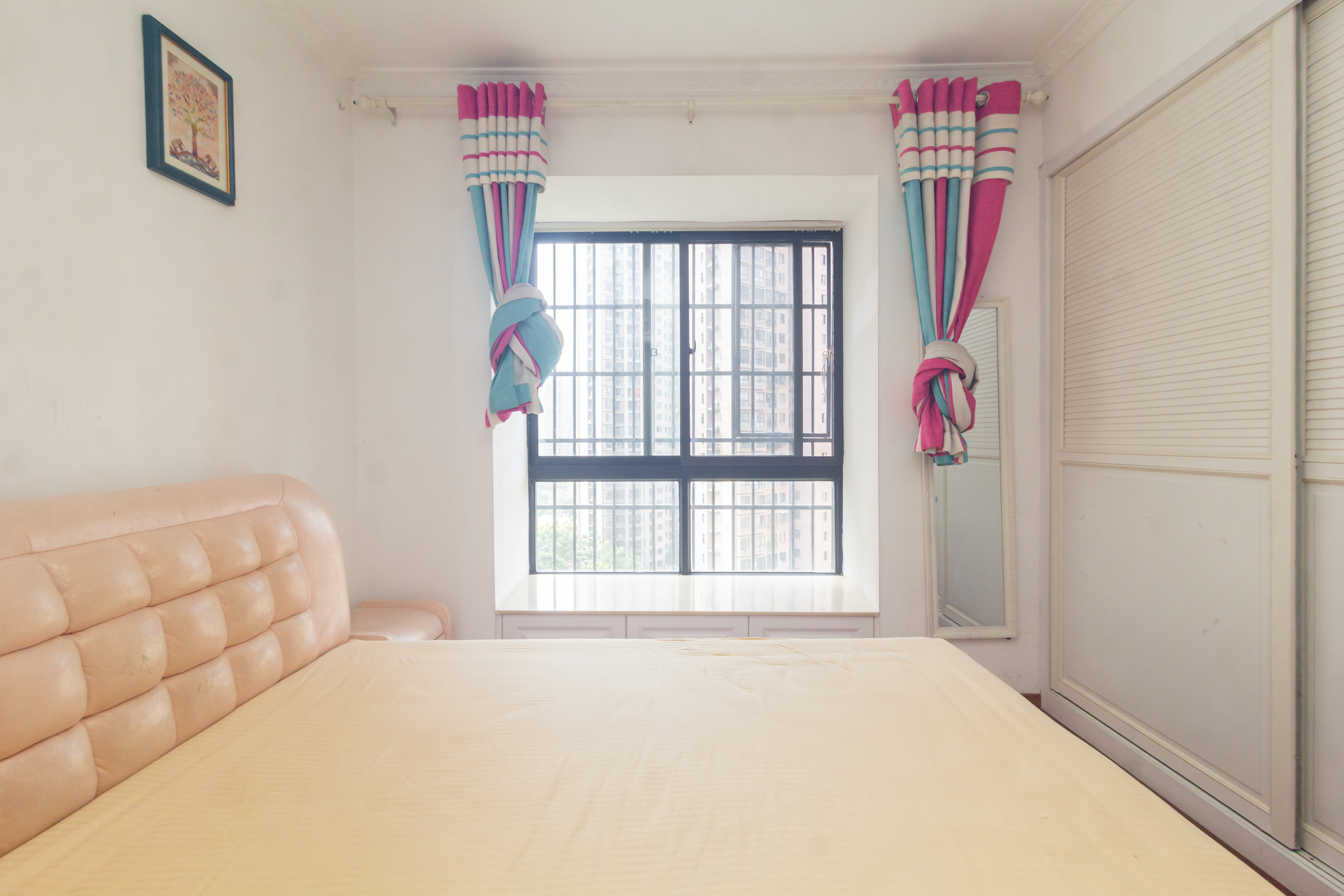 康桥长郡 3室2厅1卫 85.8万 康桥长郡 3室2厅1卫 85.8万卧室