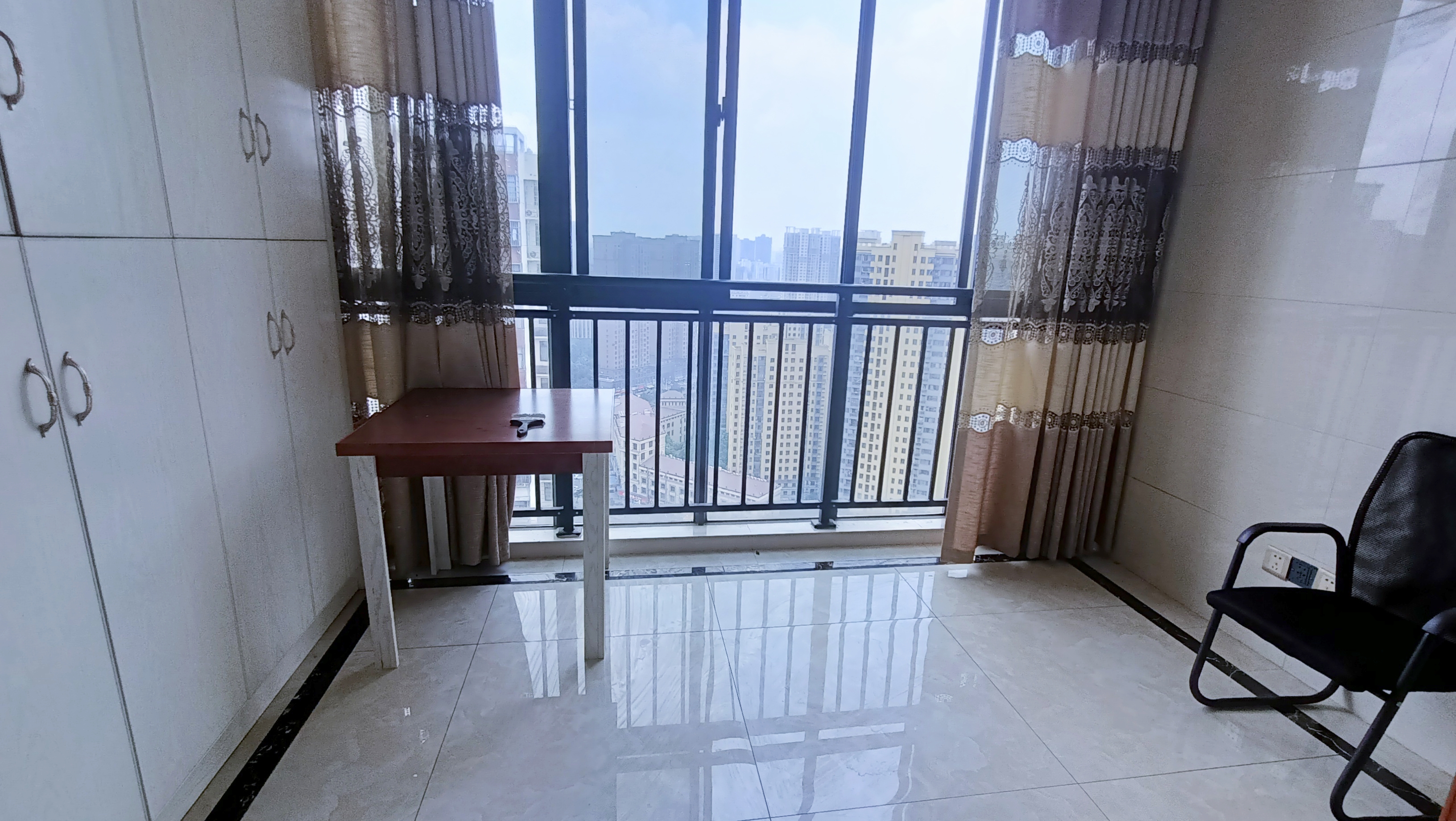 兰天一村 3室2厅2卫 52.8万 兰天一村 3室2厅2卫 52.8万室内图