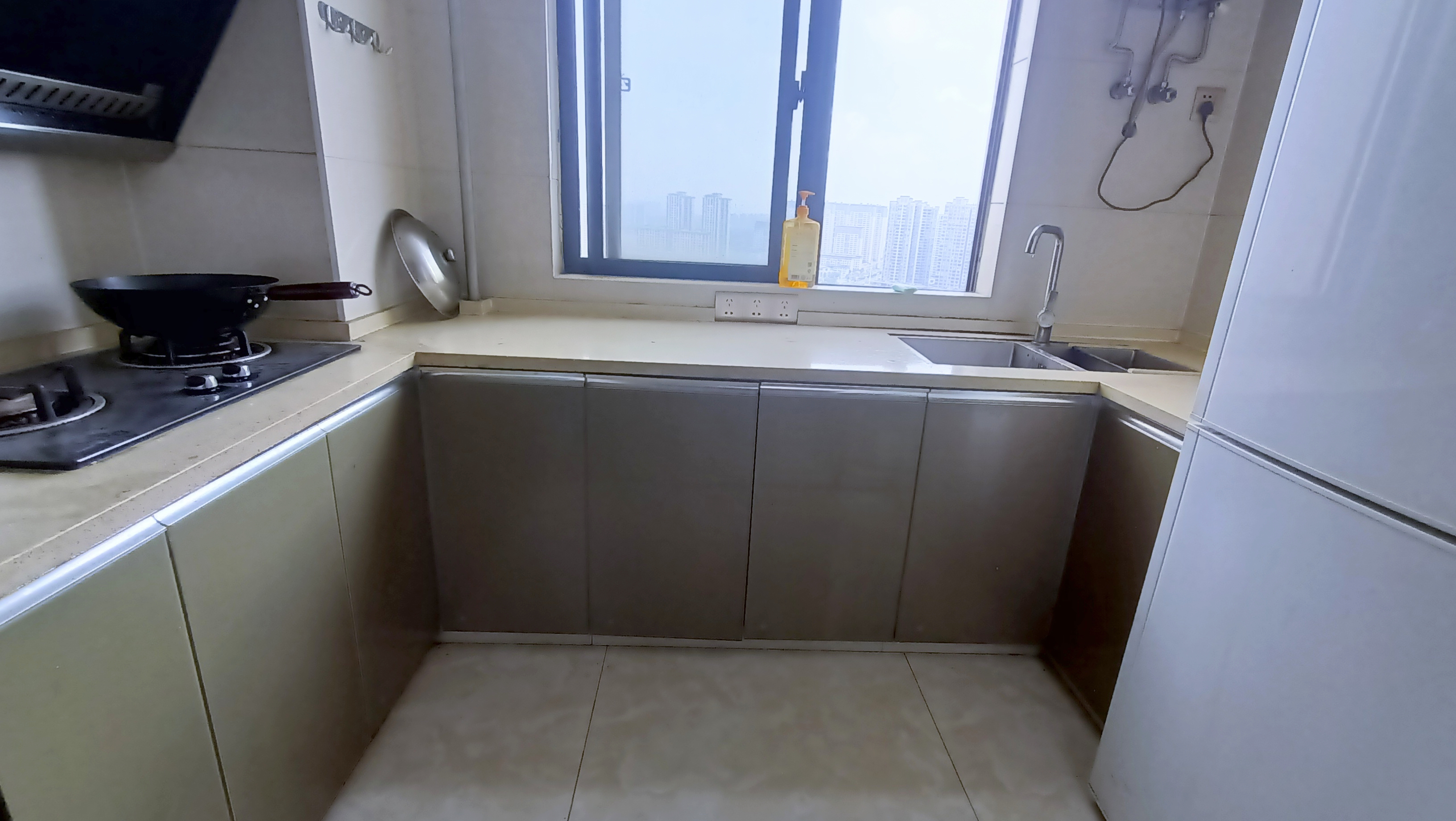 兰天一村 3室2厅2卫 52.8万 兰天一村 3室2厅2卫 52.8万室内图