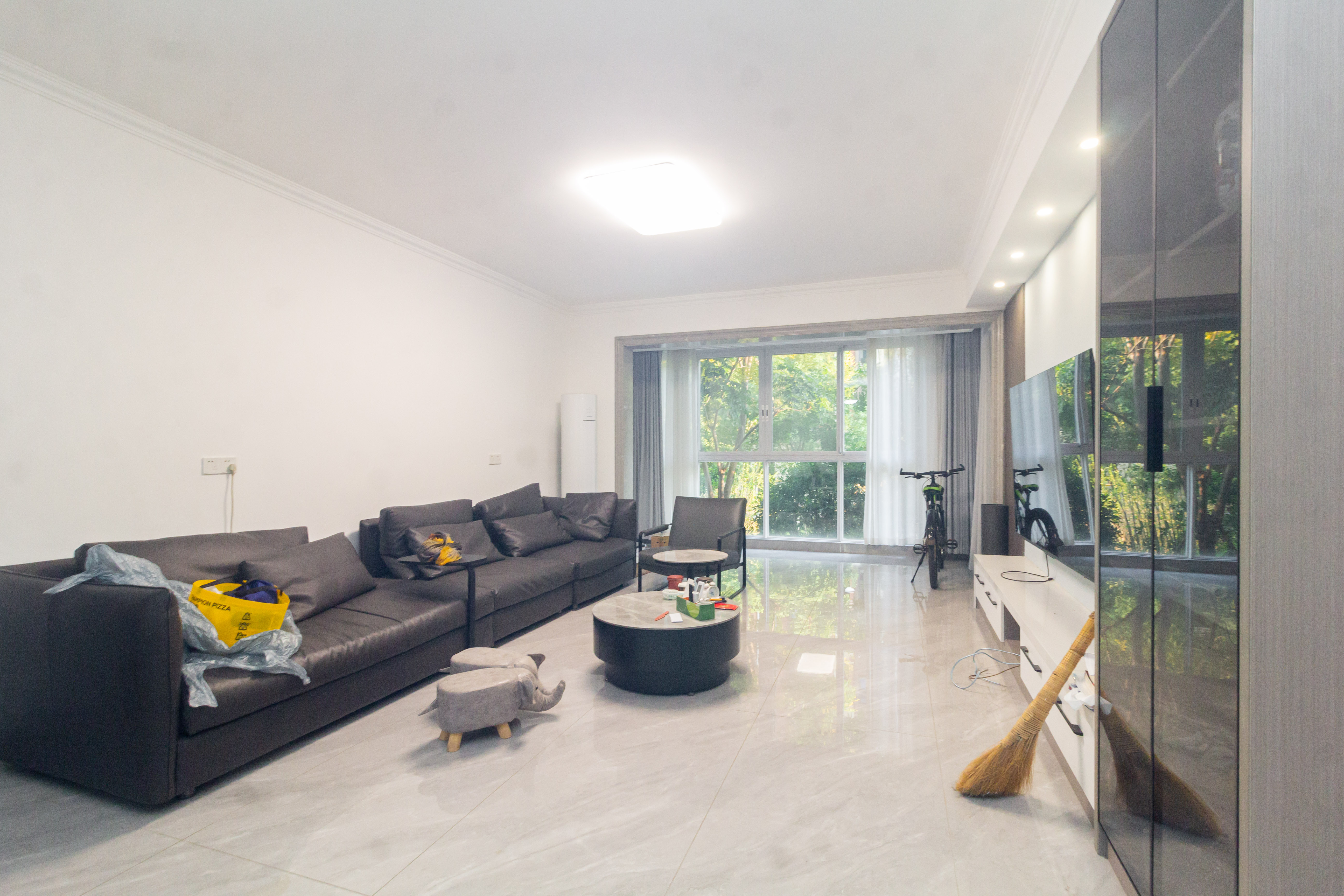 沃家苑 3室2厅2卫 88.0万 沃家苑 3室2厅2卫 88.0万客厅