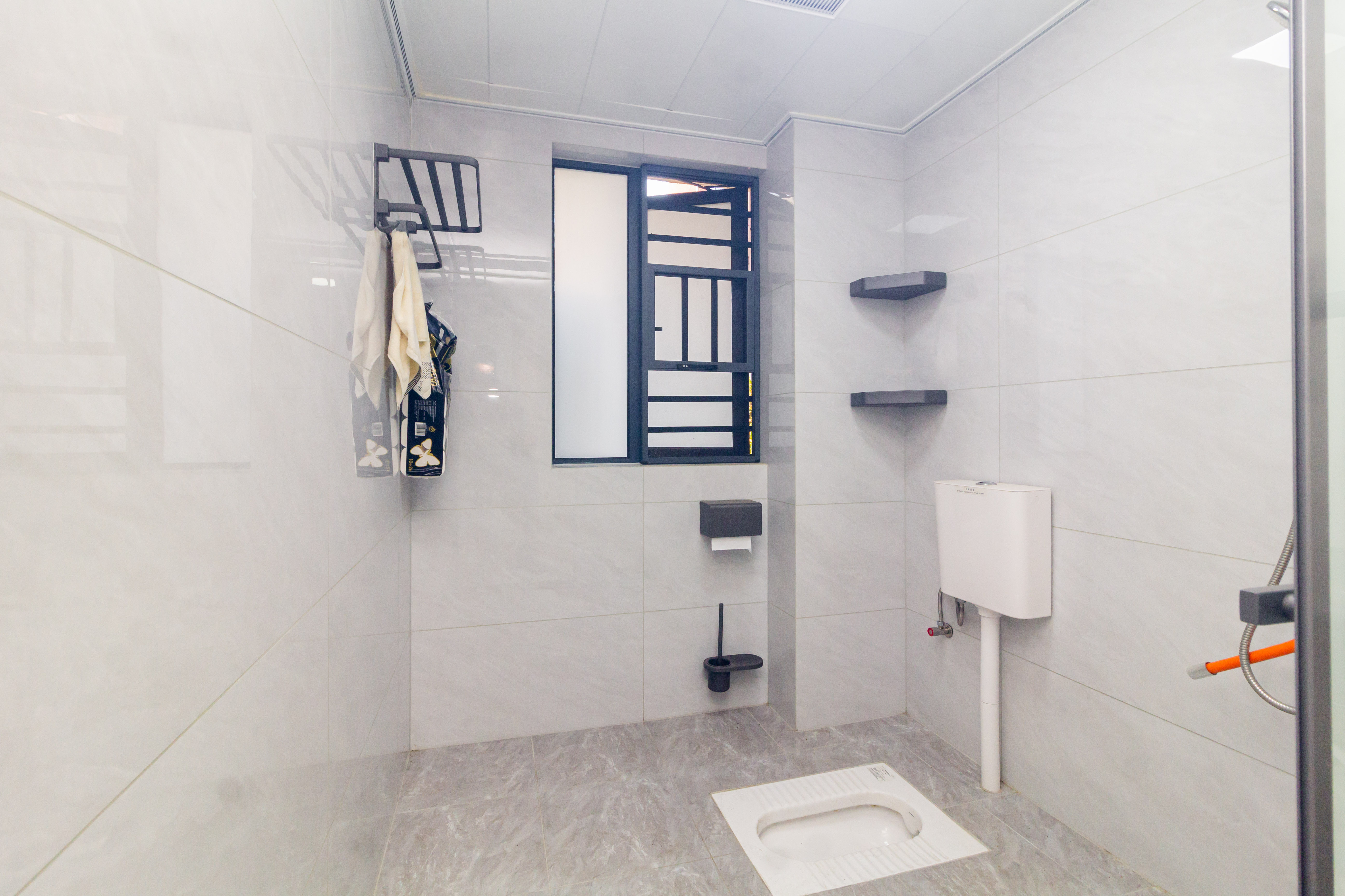 沃家苑 3室2厅2卫 88.0万 沃家苑 3室2厅2卫 88.0万卫生间