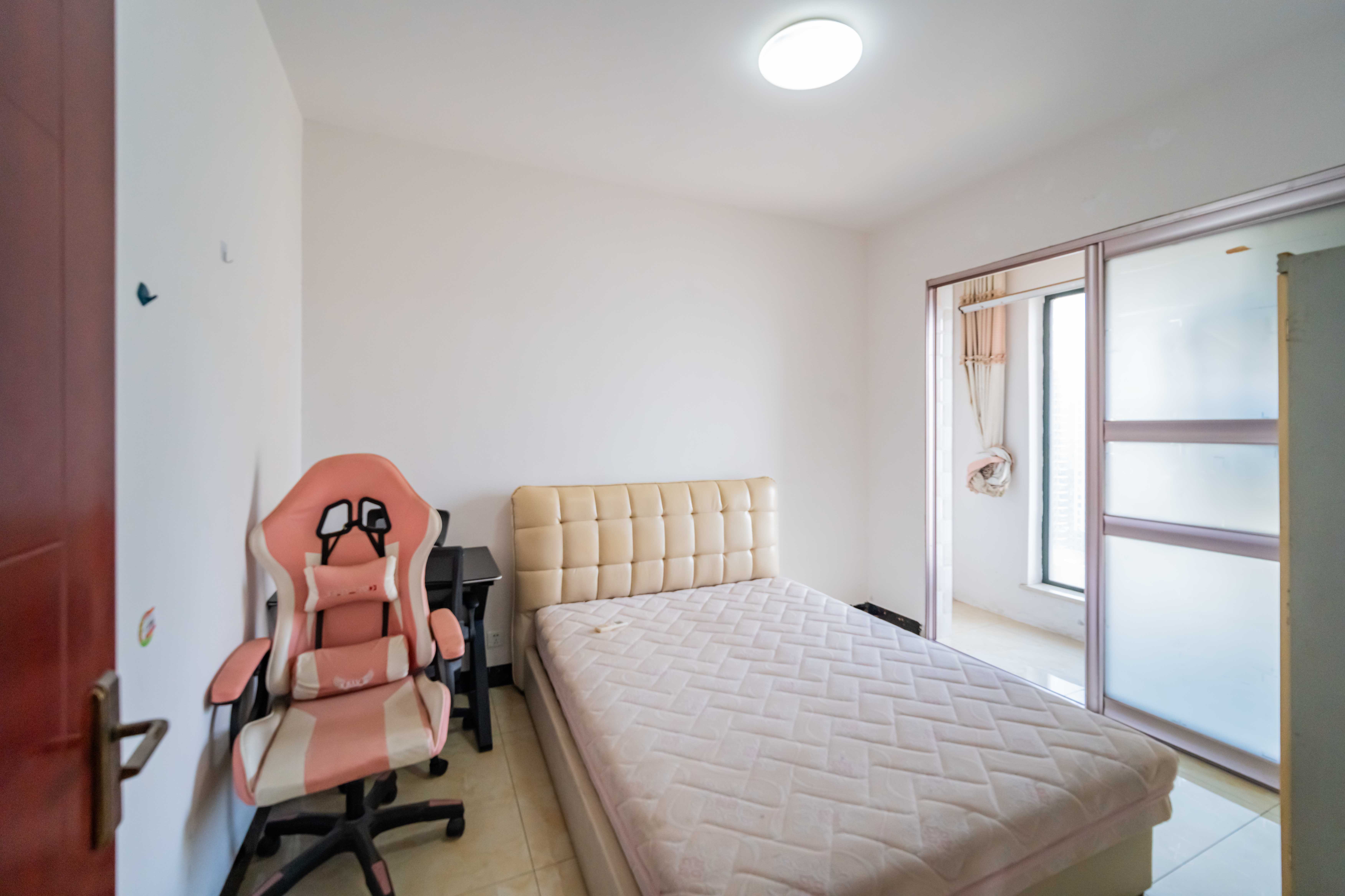 兴旺正佳广场(金石雅苑) 3室1厅1卫 82.0万 兴旺正佳广场(金石雅苑) 3室1厅1卫 82.0万卧室