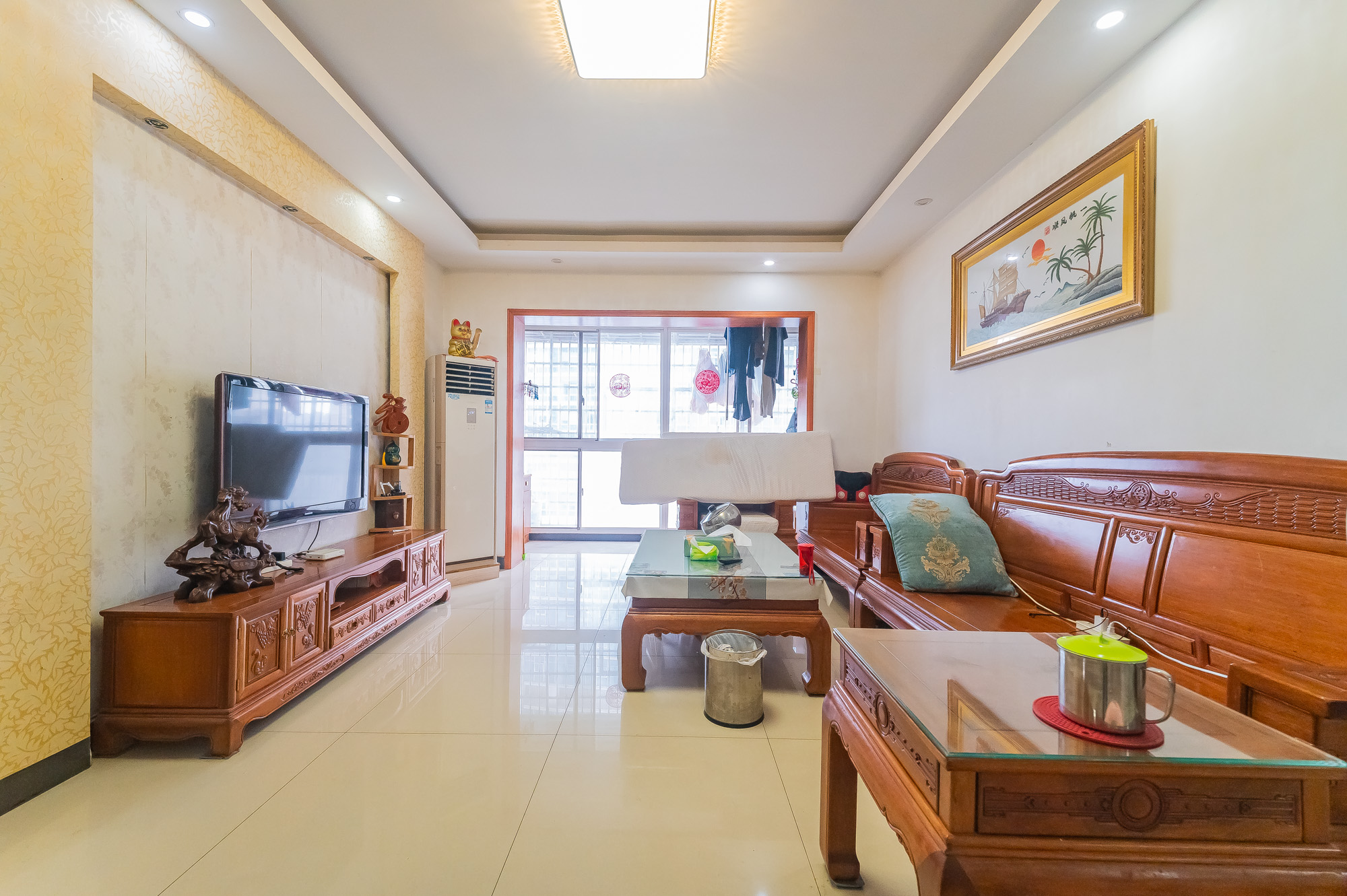 开源鑫景  3室2厅2卫    83.0万 开源鑫景  3室2厅2卫    83.0万客厅