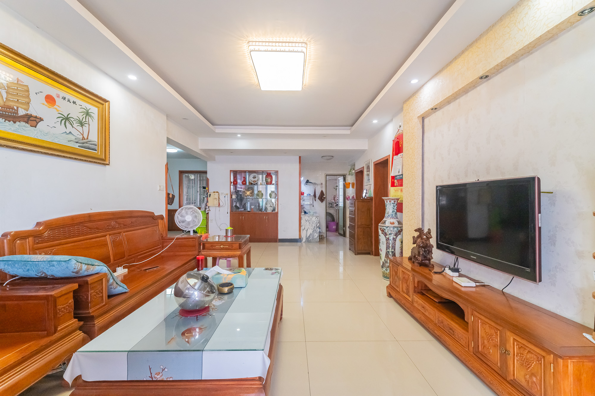 开源鑫景  3室2厅2卫    83.0万客厅