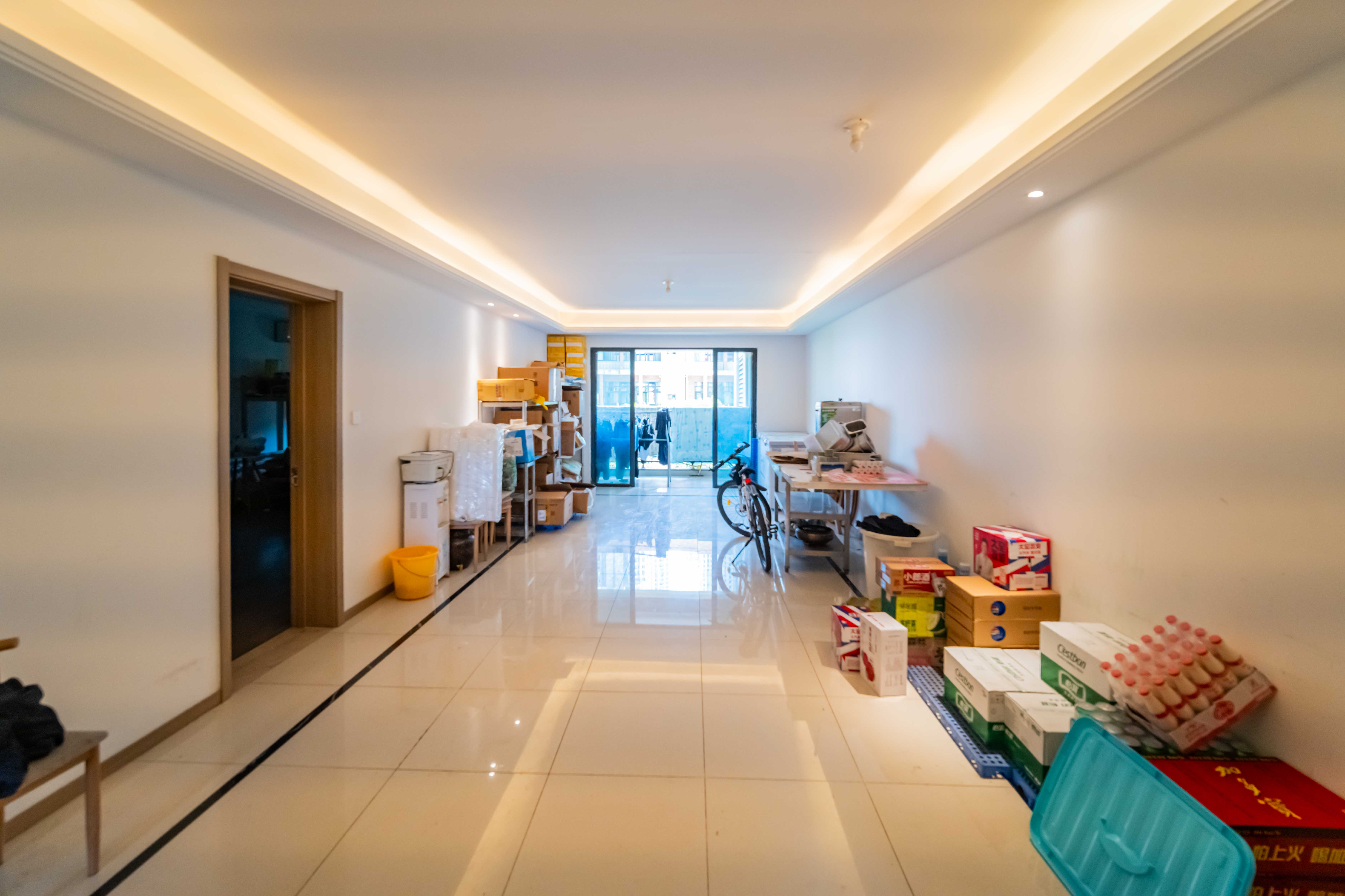 长沙高铁吾悦广场 3室2厅2卫 140.0万 长沙高铁吾悦广场 3室2厅2卫 140.0万客厅