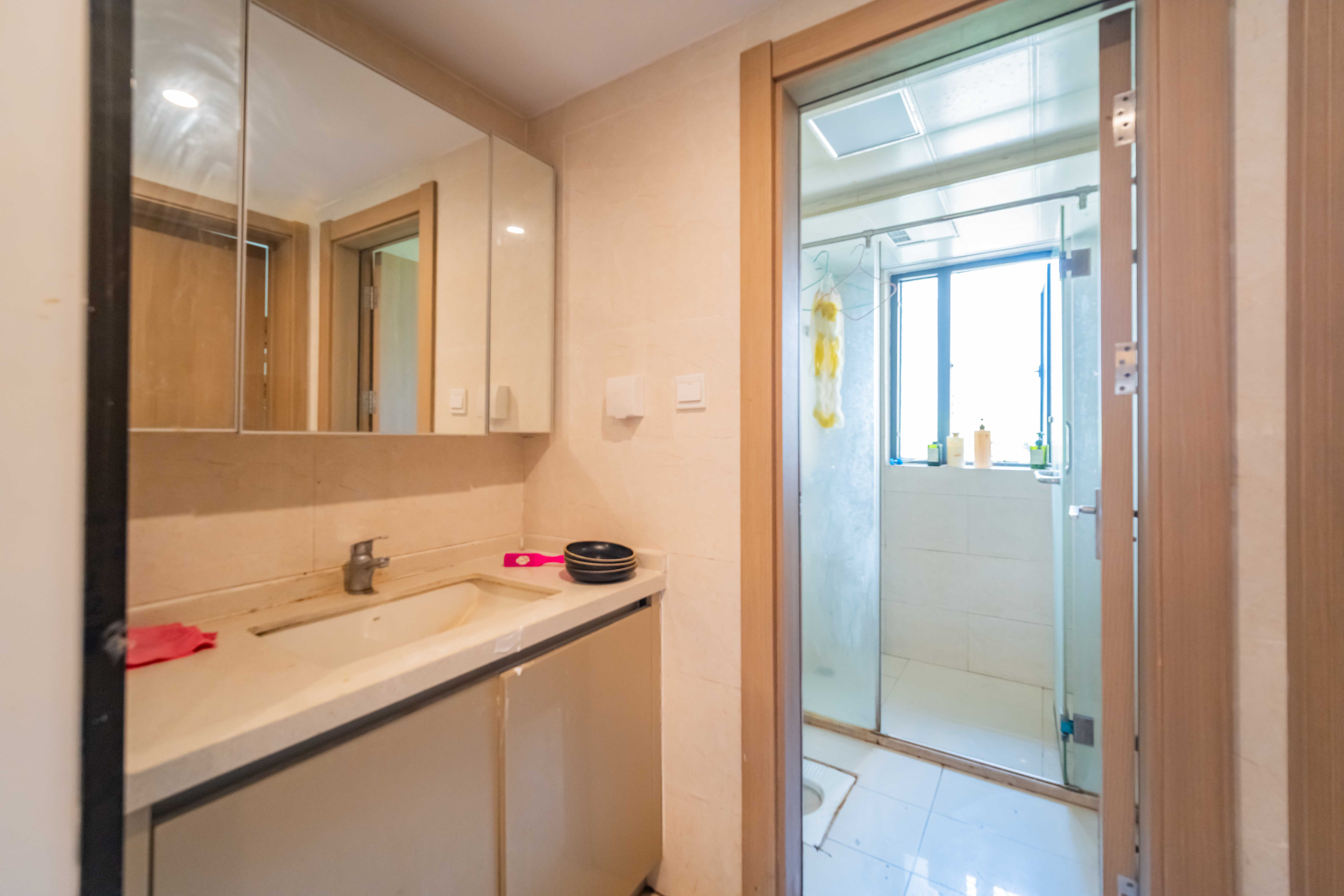 长沙高铁吾悦广场 3室2厅2卫 140.0万 长沙高铁吾悦广场 3室2厅2卫 140.0万卫生间