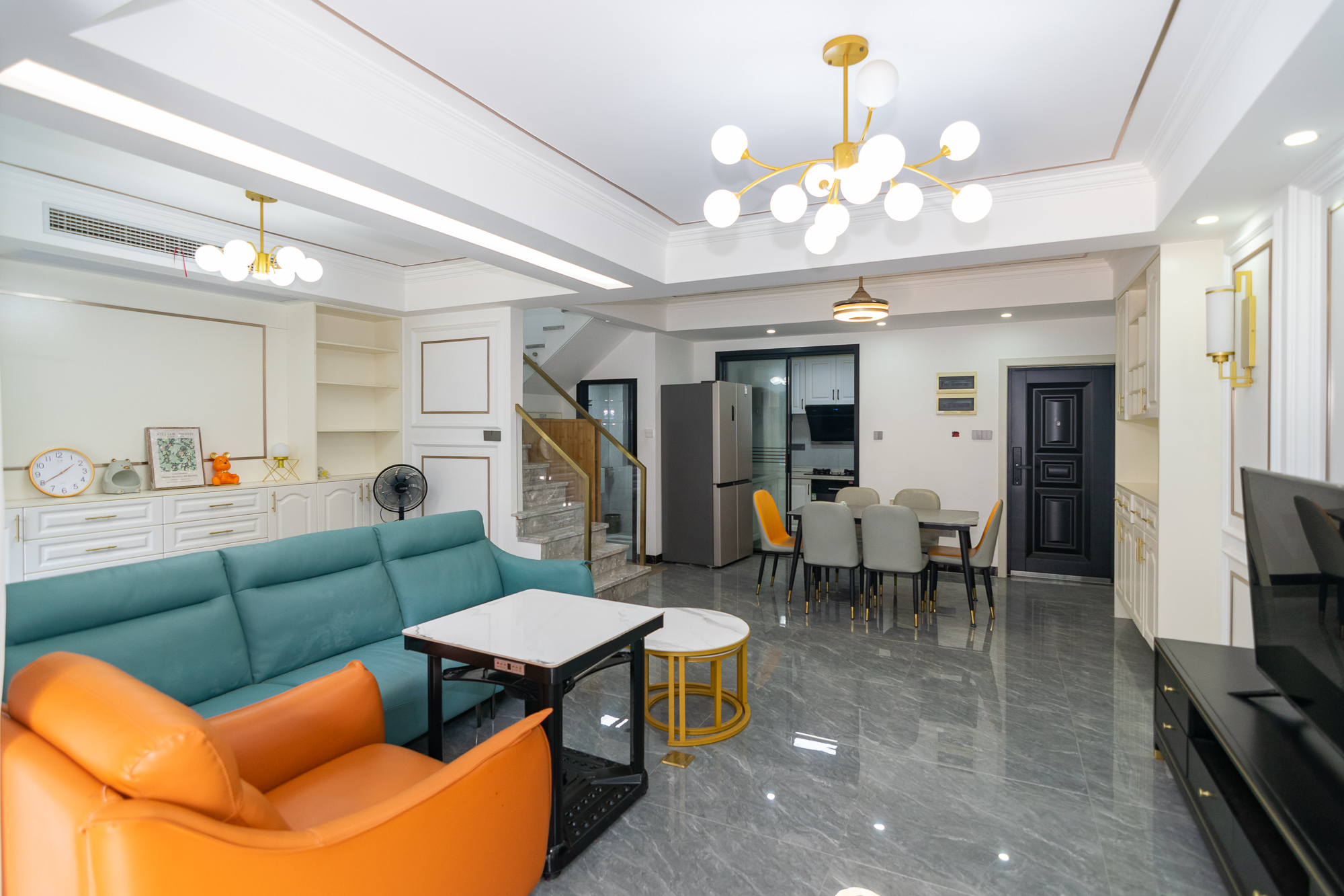 澳海谷山府 4室2厅2卫 103.8万 澳海谷山府 4室2厅2卫 103.8万客厅