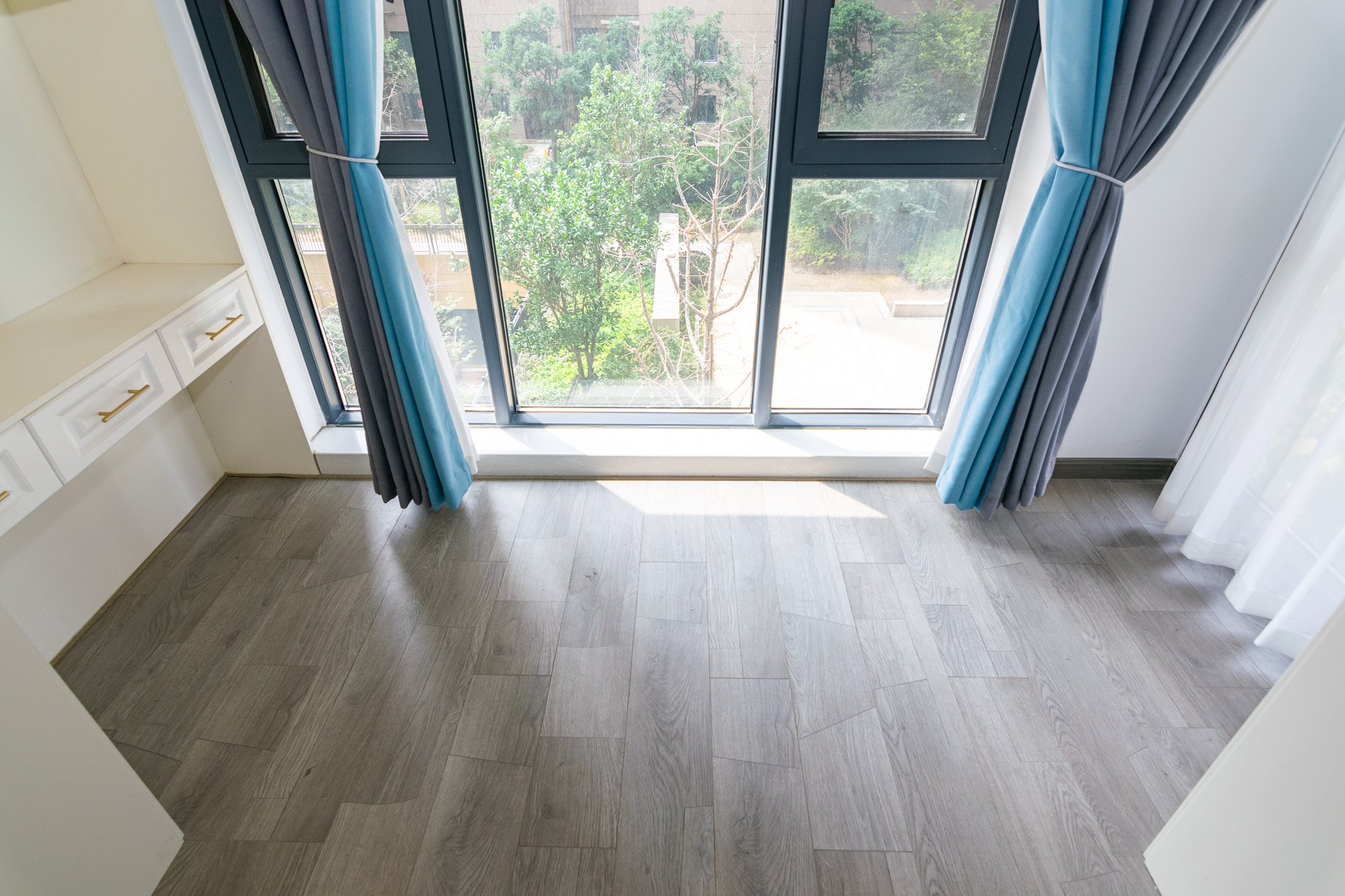 澳海谷山府 4室2厅2卫 103.8万 澳海谷山府 4室2厅2卫 103.8万阳台