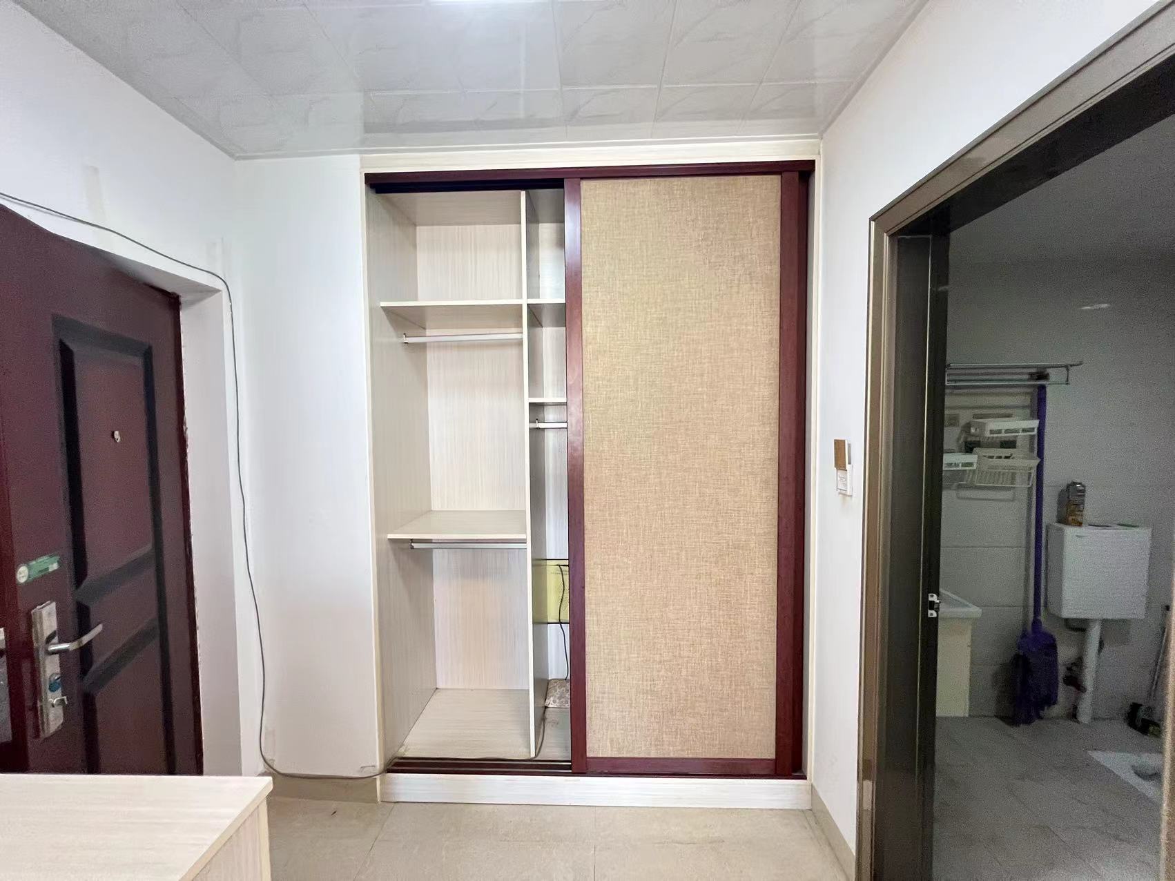 中泰财富湘江 1室1厅1卫 33.0万 中泰财富湘江 1室1厅1卫 33.0万室内图