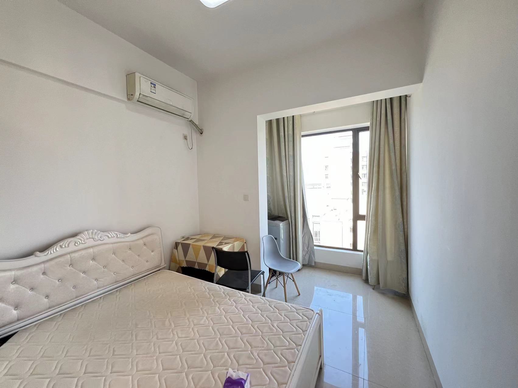 中泰财富湘江 1室1厅1卫 33.0万 中泰财富湘江 1室1厅1卫 33.0万室内图