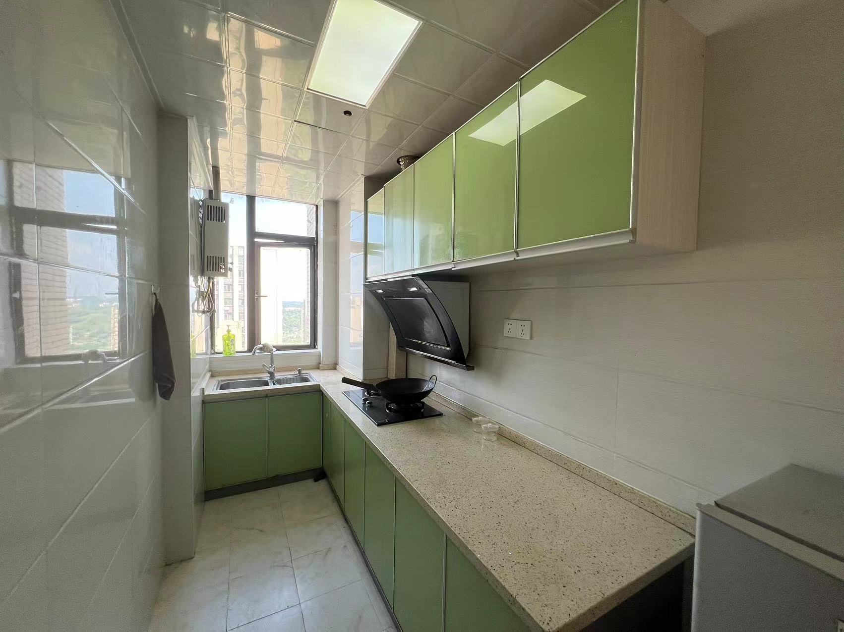 中泰财富湘江 1室1厅1卫 33.0万 中泰财富湘江 1室1厅1卫 33.0万室内图