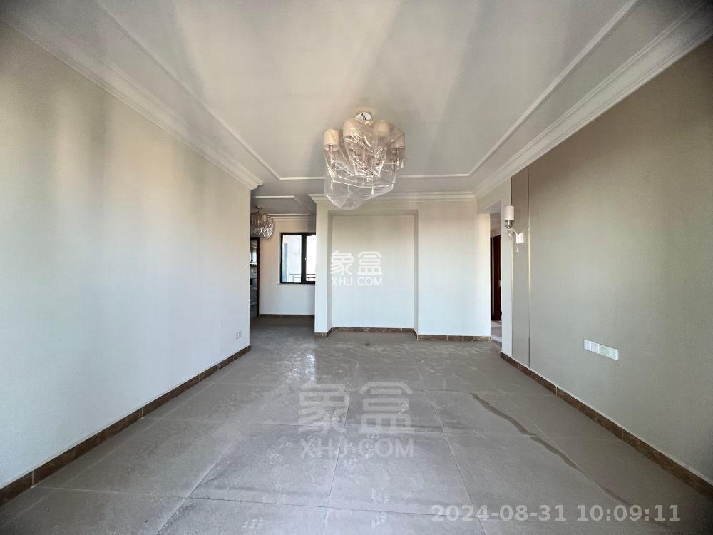 恒大华府  4室2厅2卫   2600.00元/月室内图1